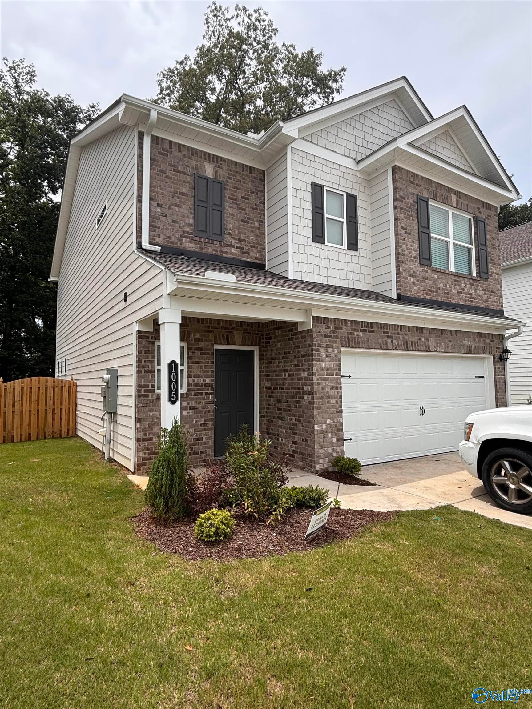 1005 Tanger Glen Trail — photo