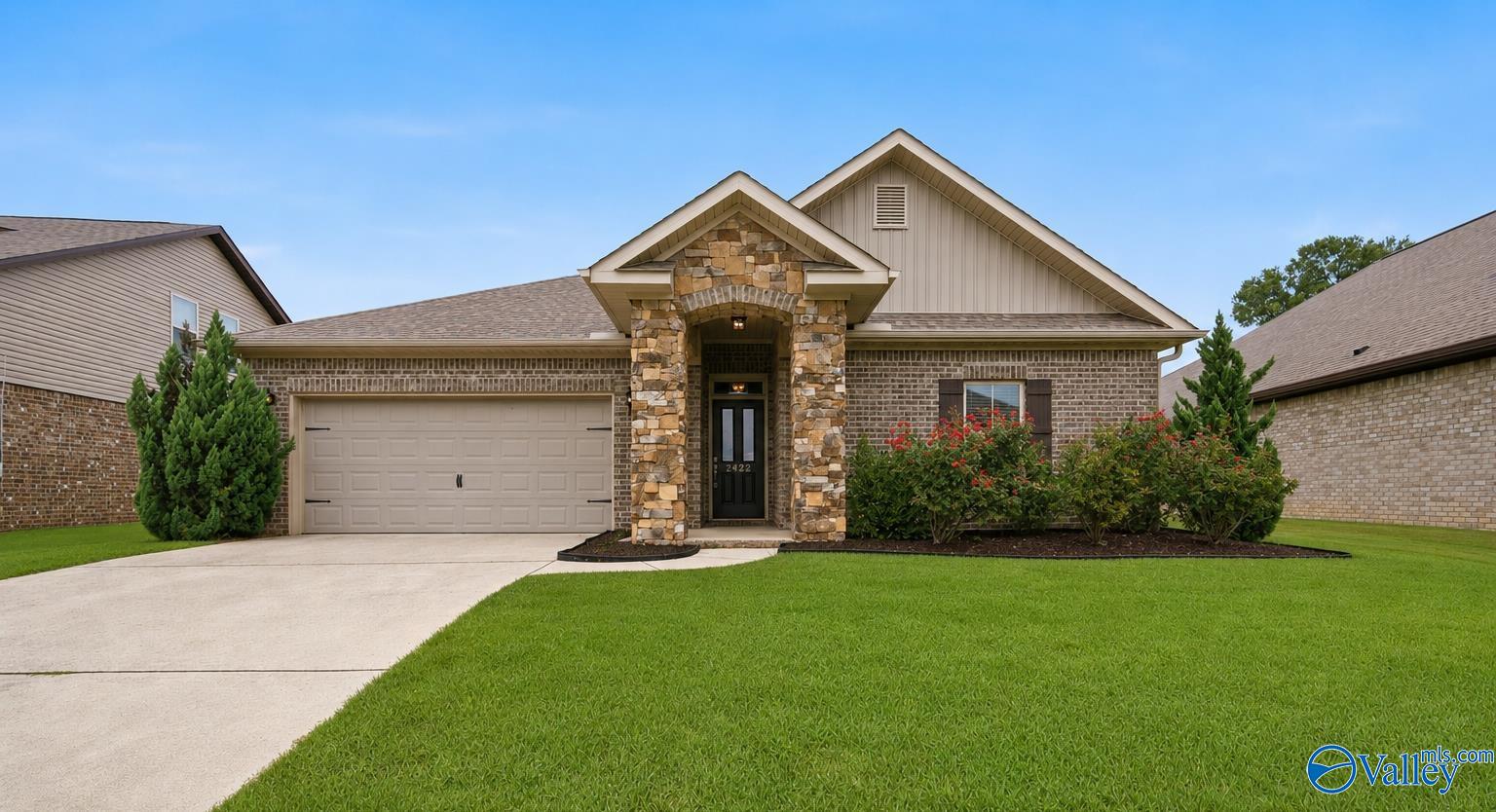2422 Hobbstone Circle SW — photo