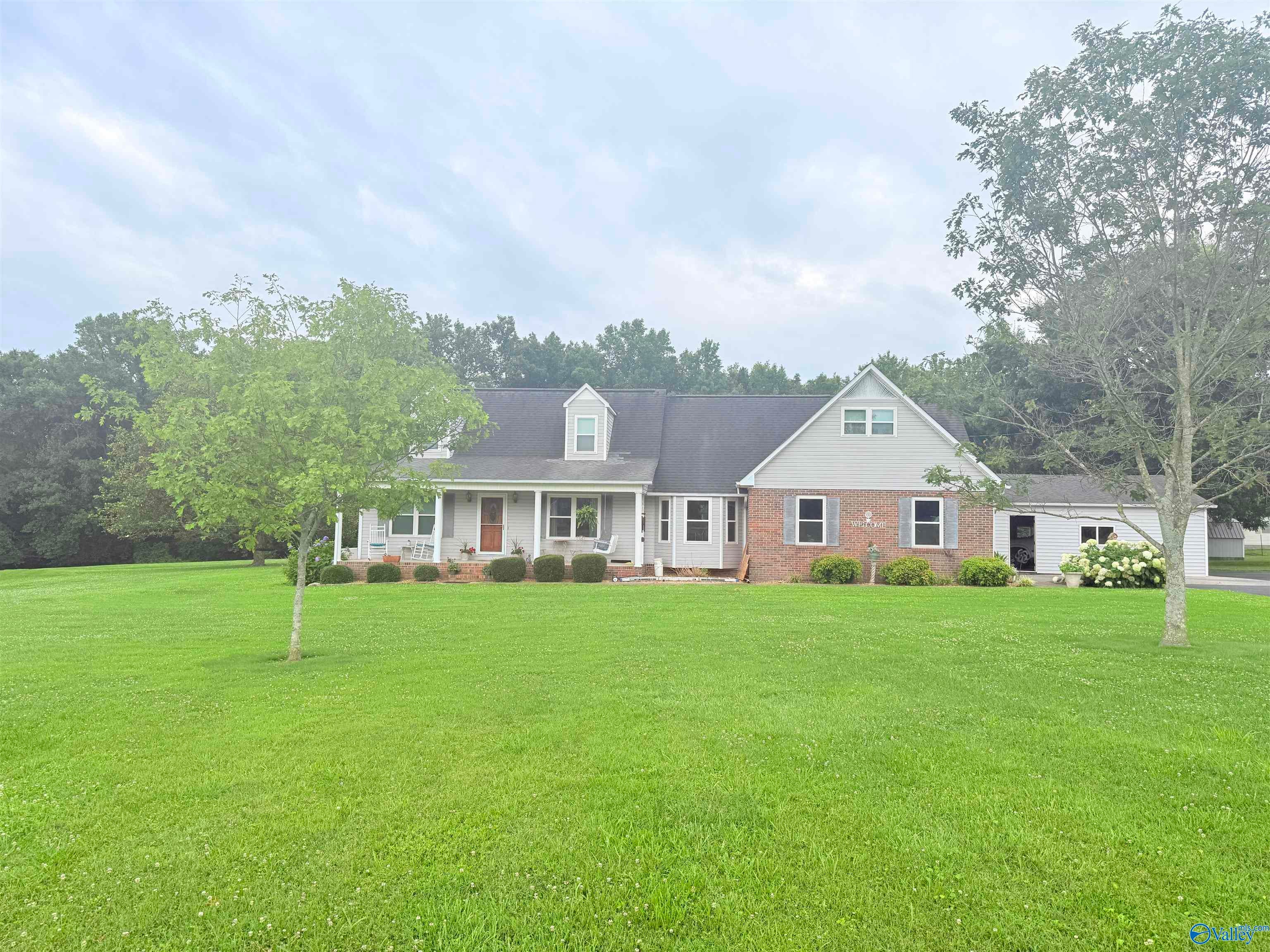 512 Lookout Drive — photo
