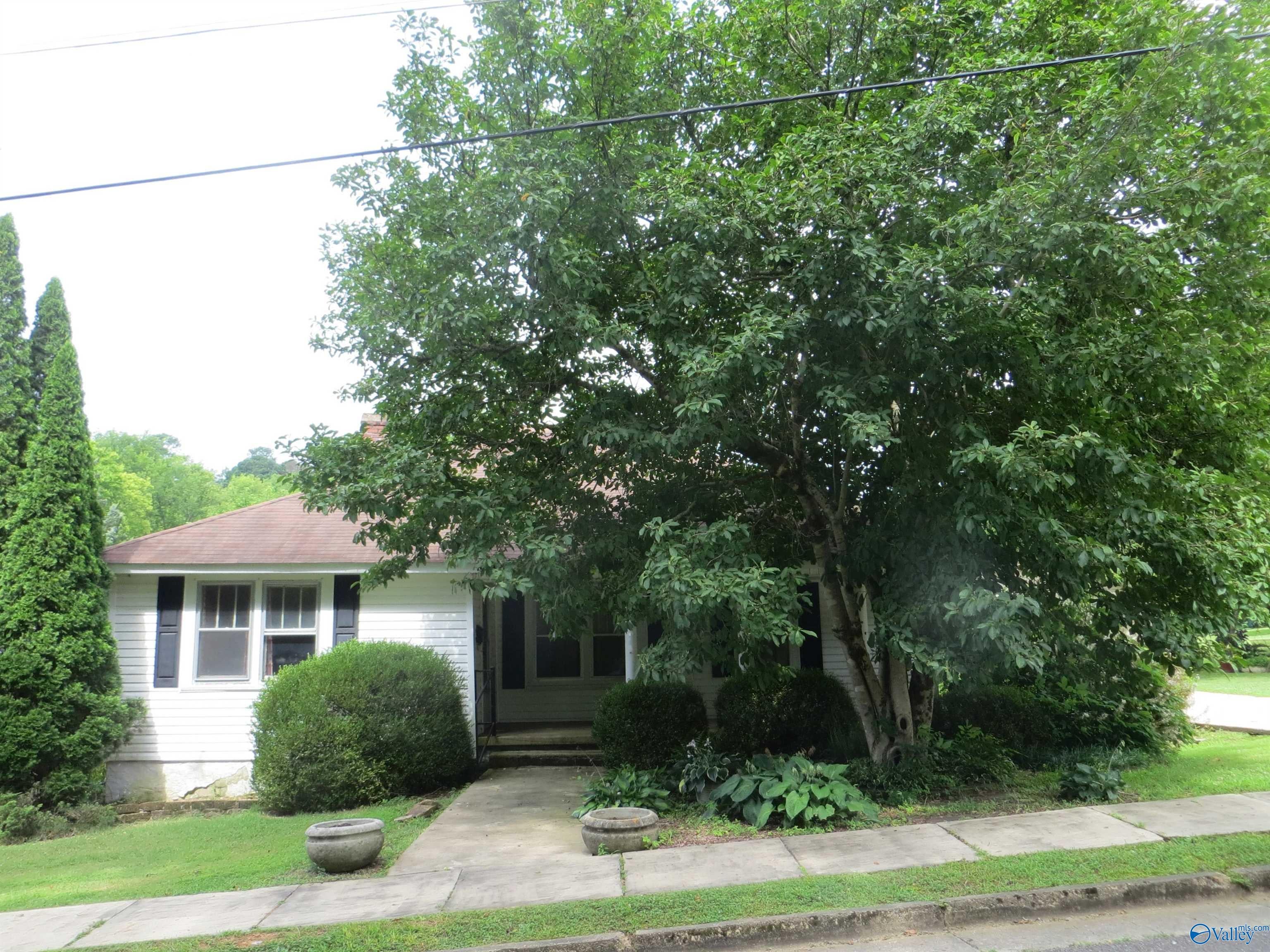 1306 Fowler Avenue — photo