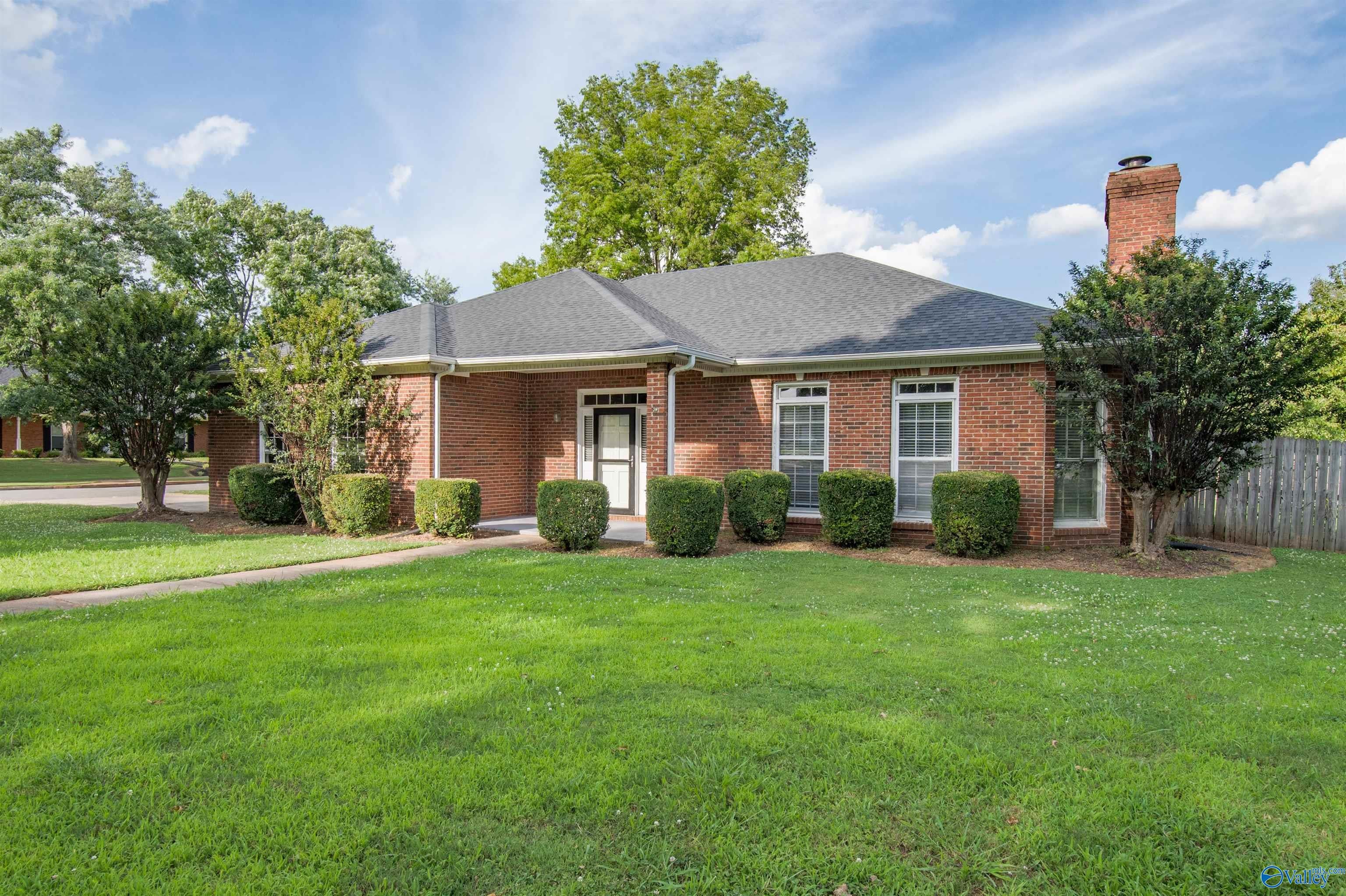 135 Park Meadow Drive — photo