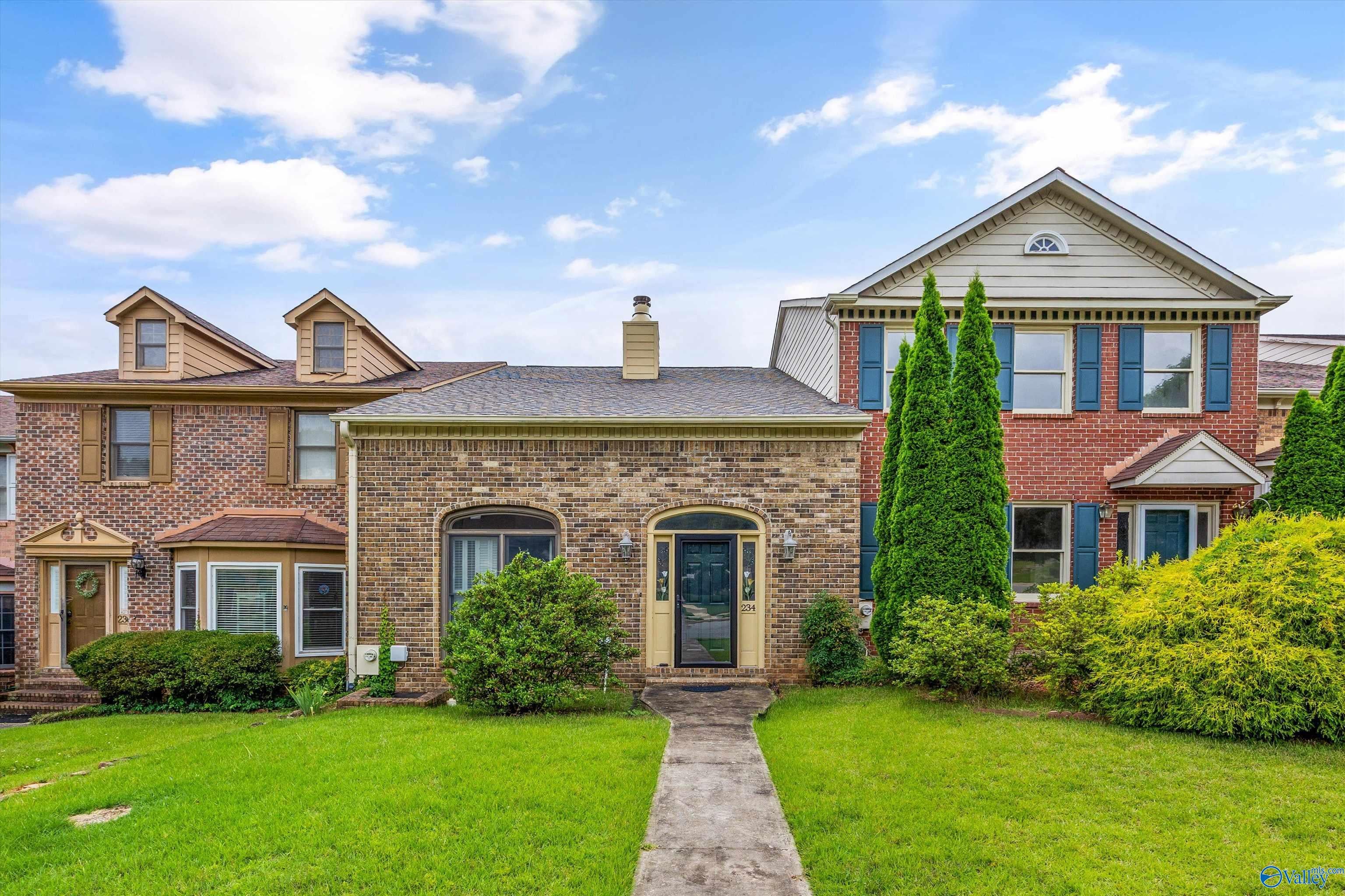 234 West Lake Circle — photo