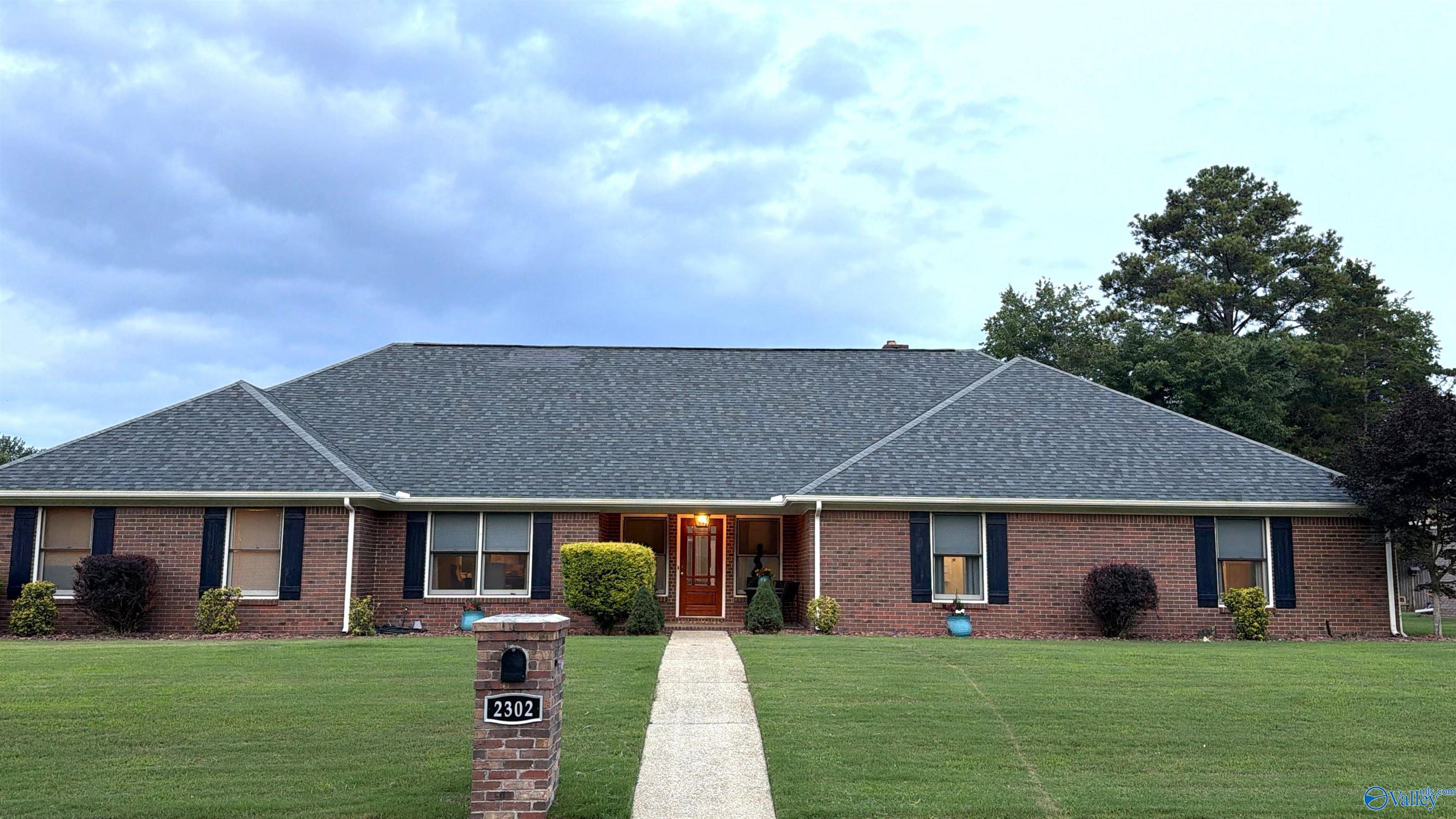 2302 Shelburne Avenue SW — photo