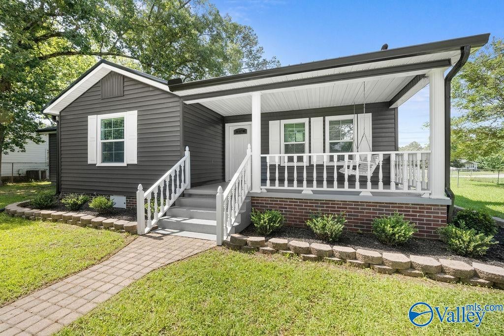 305 Greene Street SE — photo