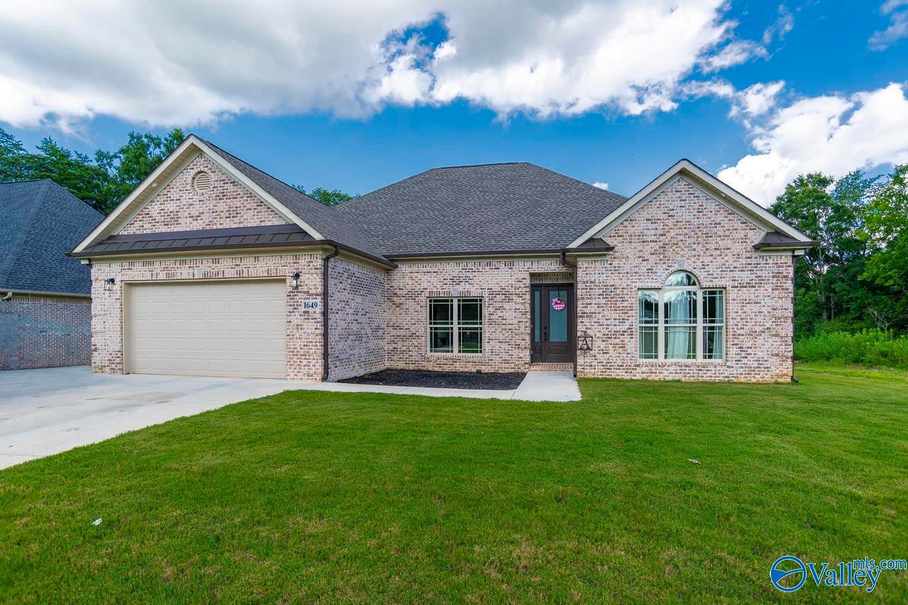1649 Scott Road — photo