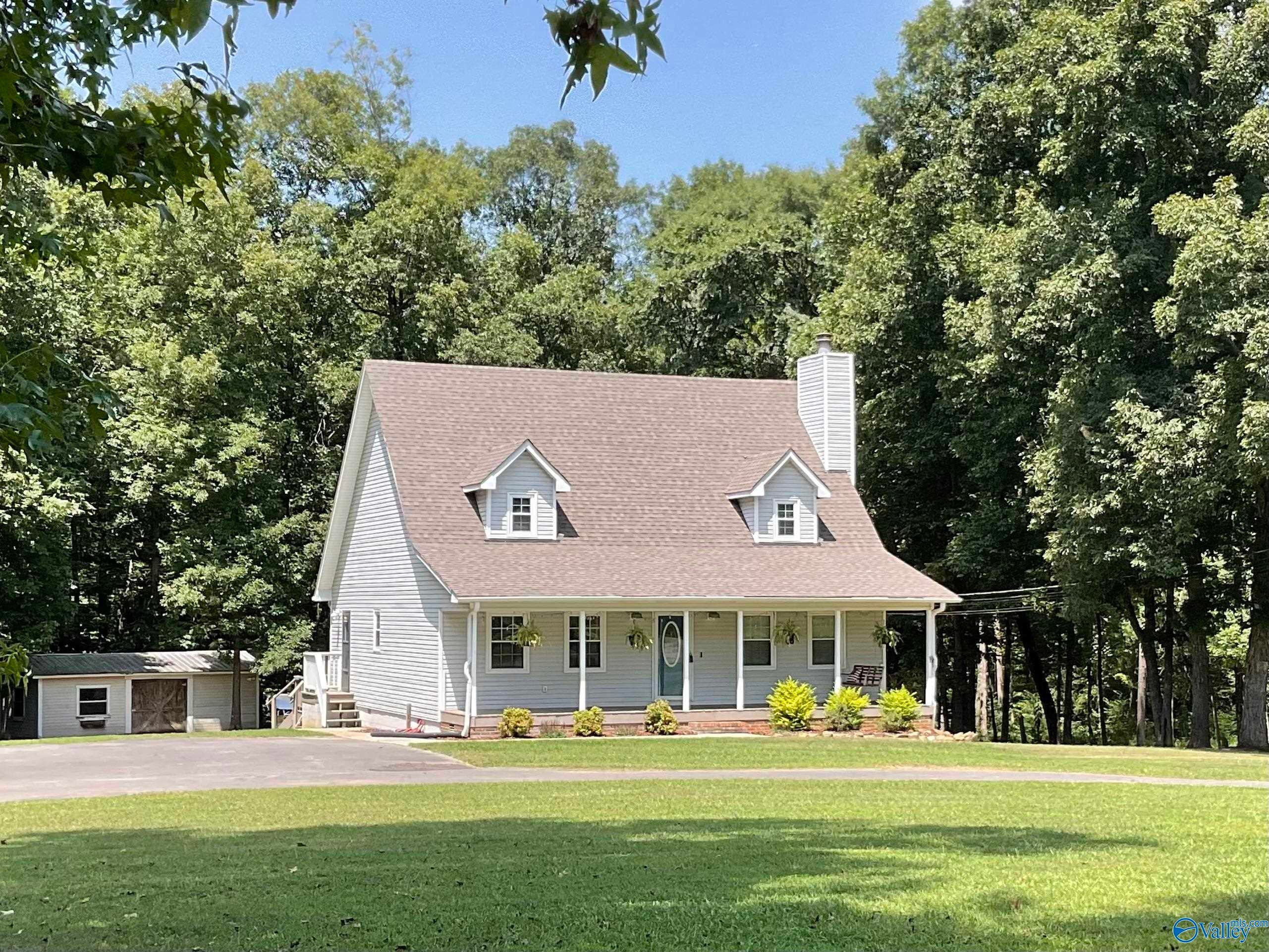 1321 Saylor Circle — photo