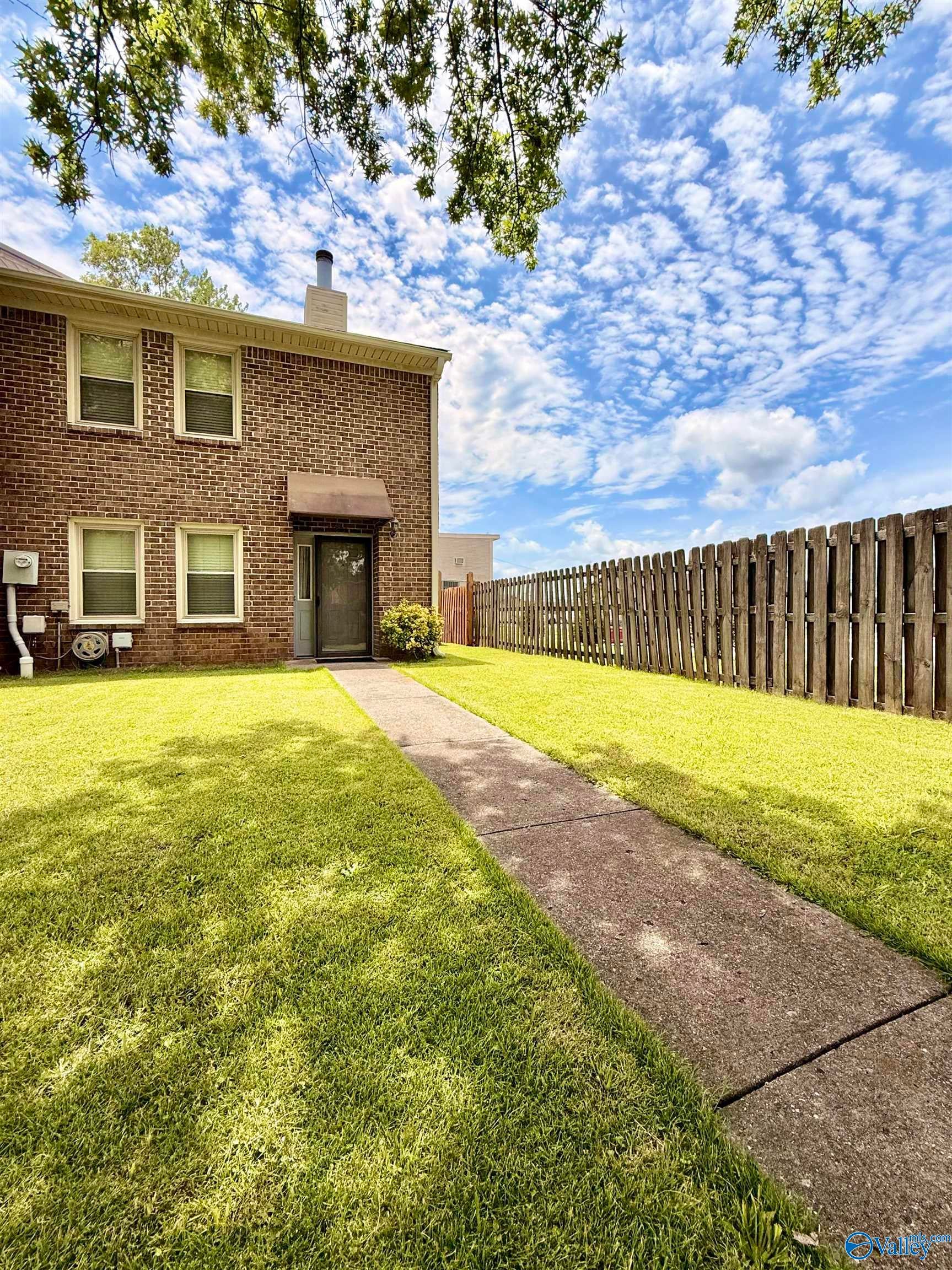 11571 Jade Lane — photo