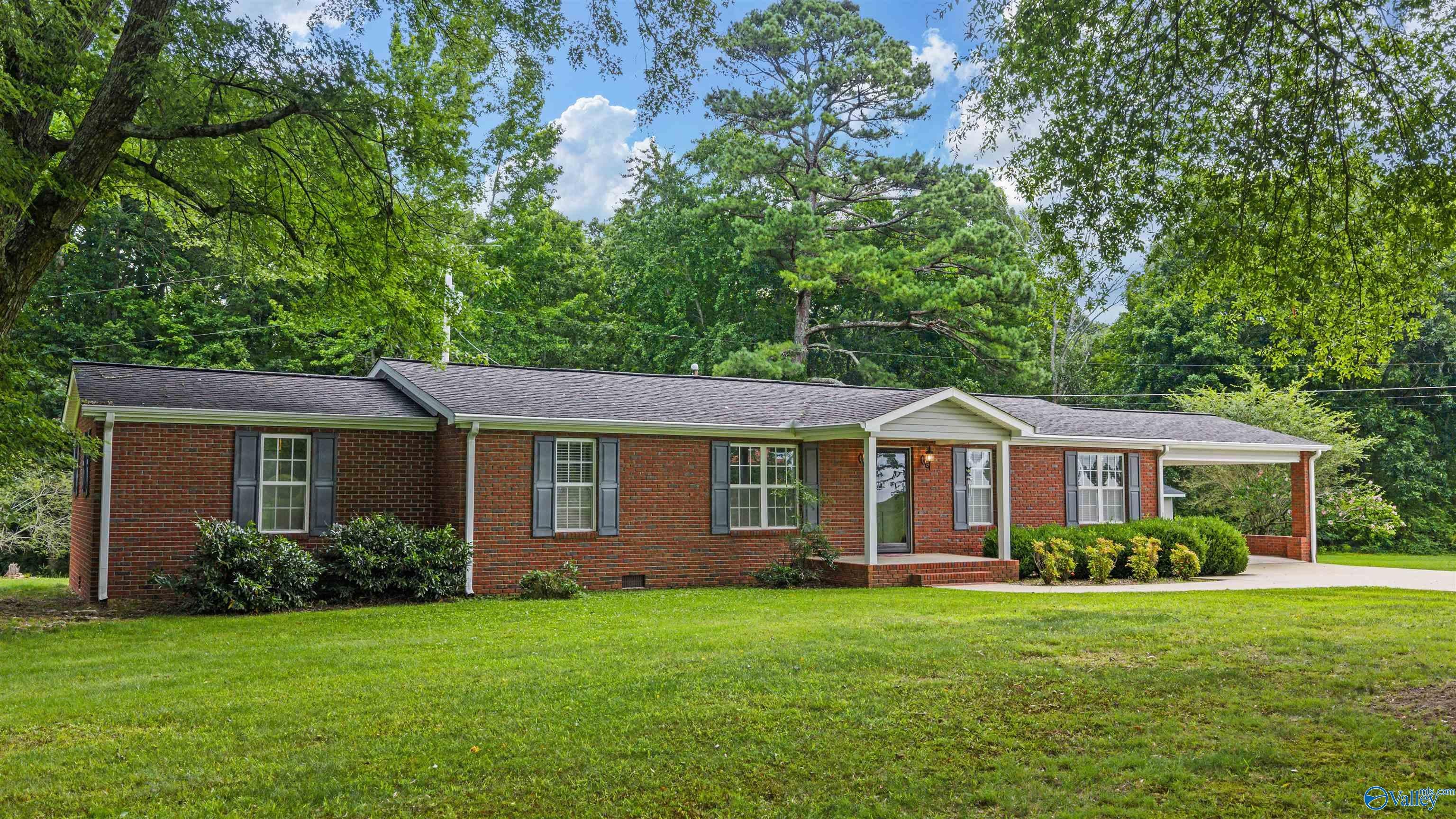 5801 Oakhill Road NE — photo