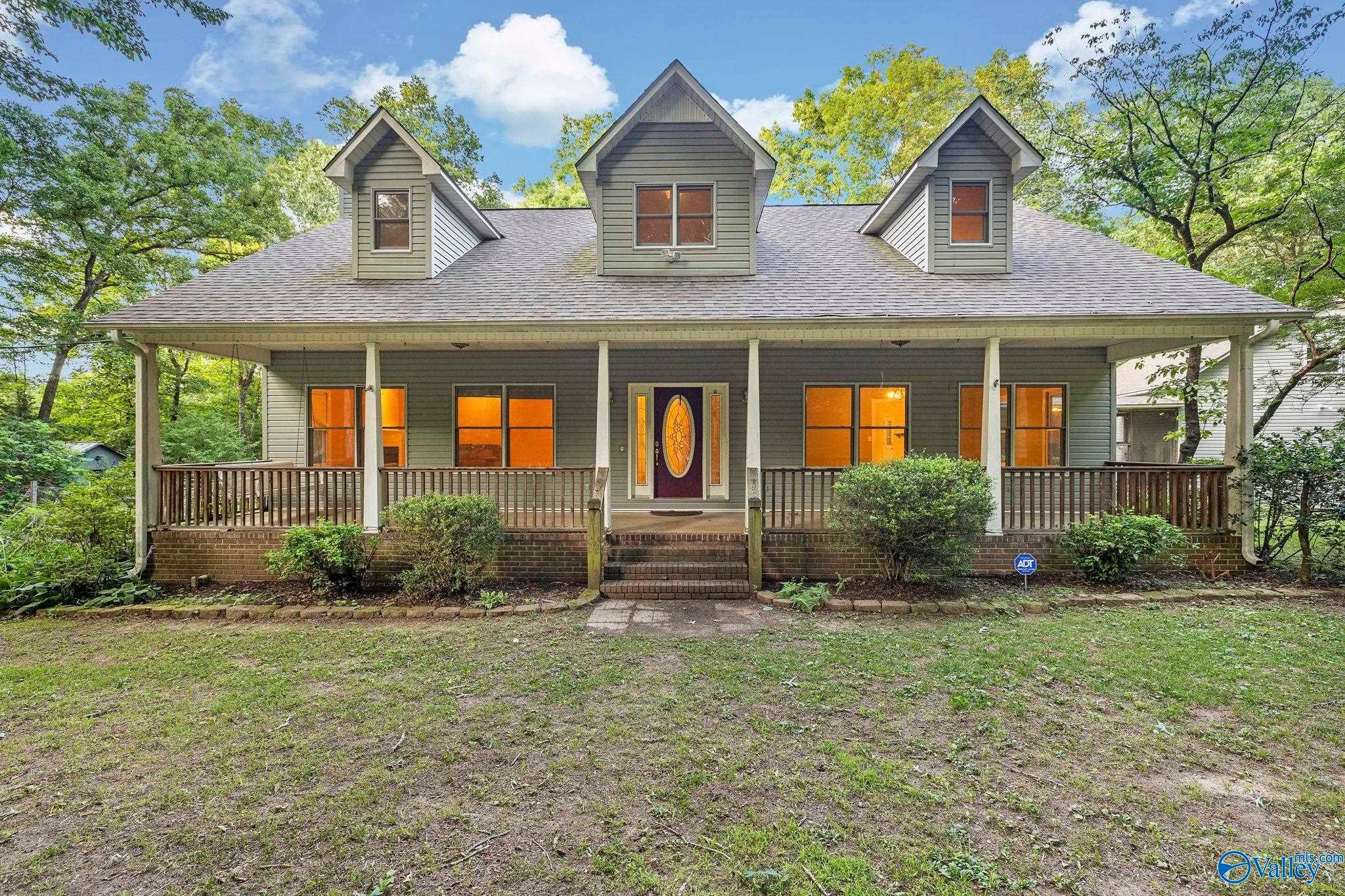 553 Mountain Oak Trail — photo