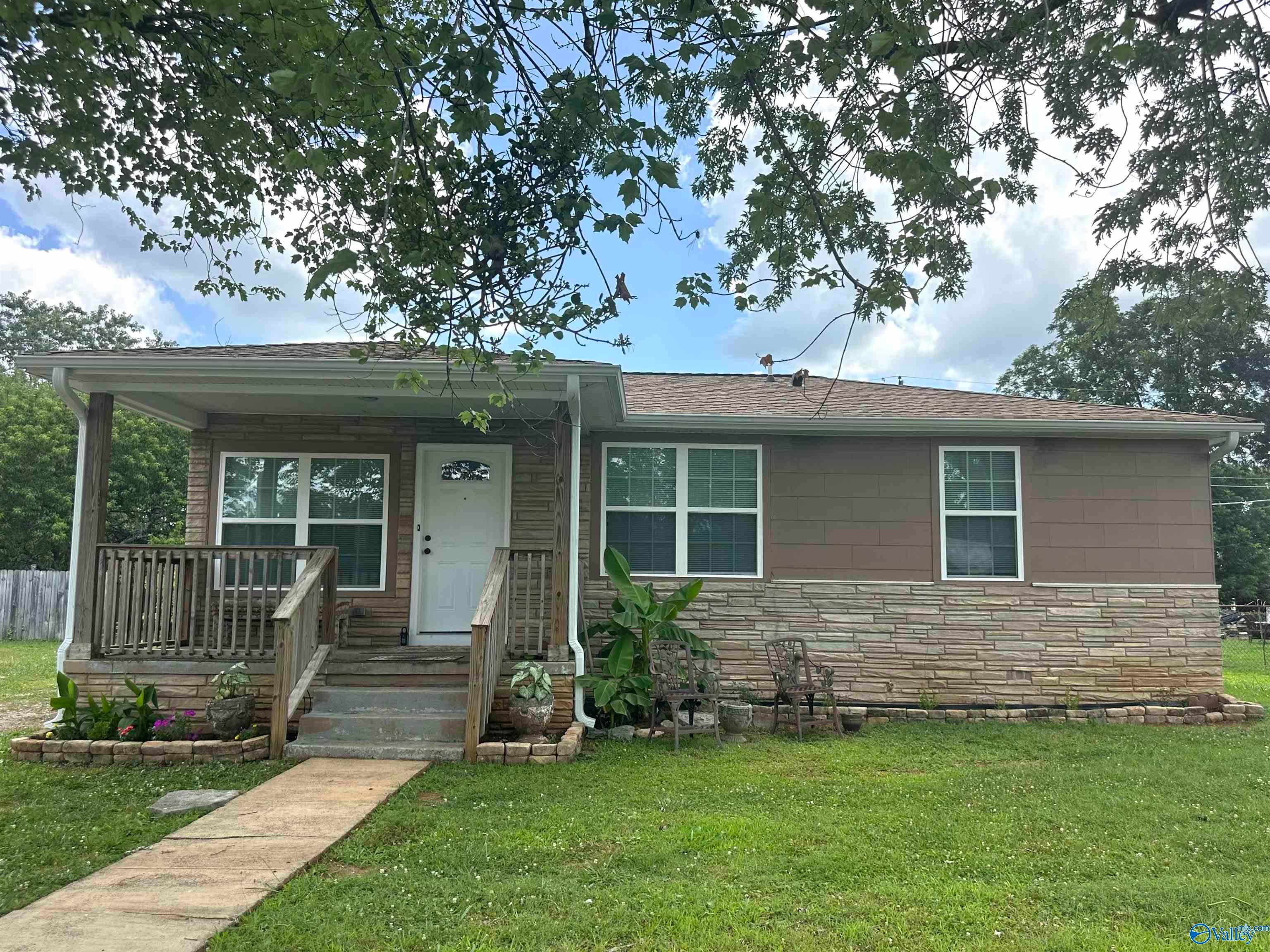 3111 Hale Drive — photo