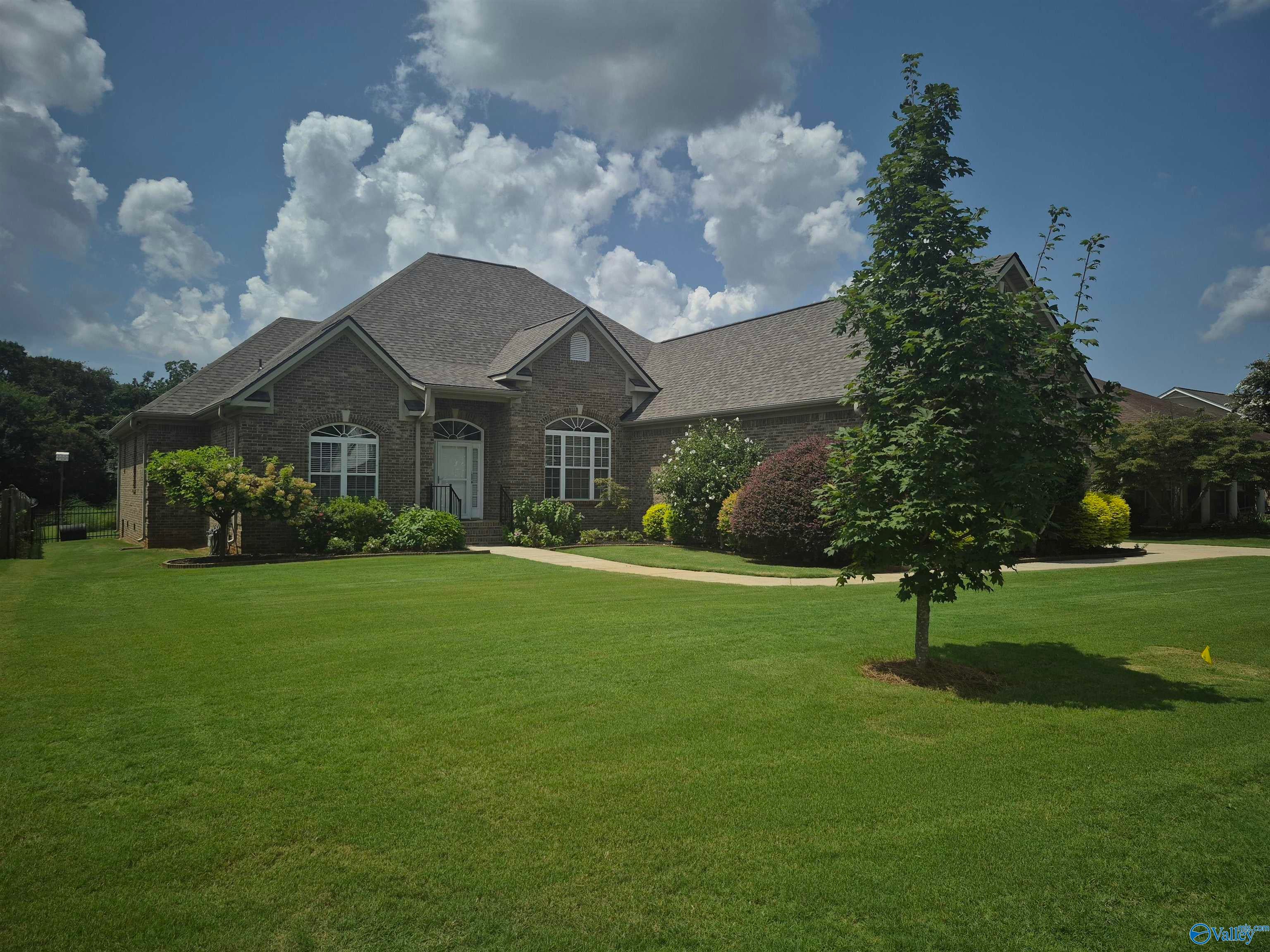 138 Sarah Jane Drive — photo