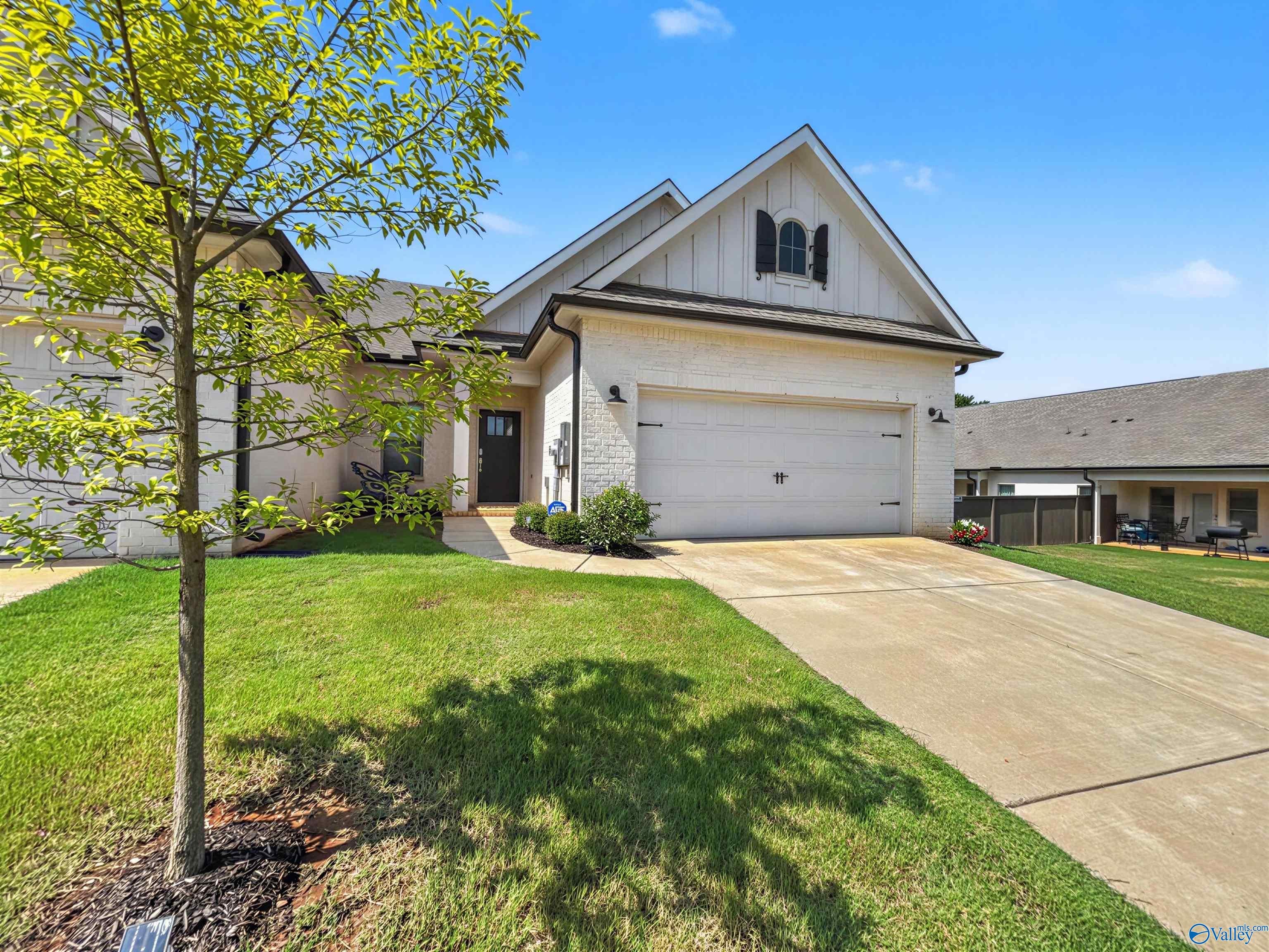 148 Clift Farm Drive — photo