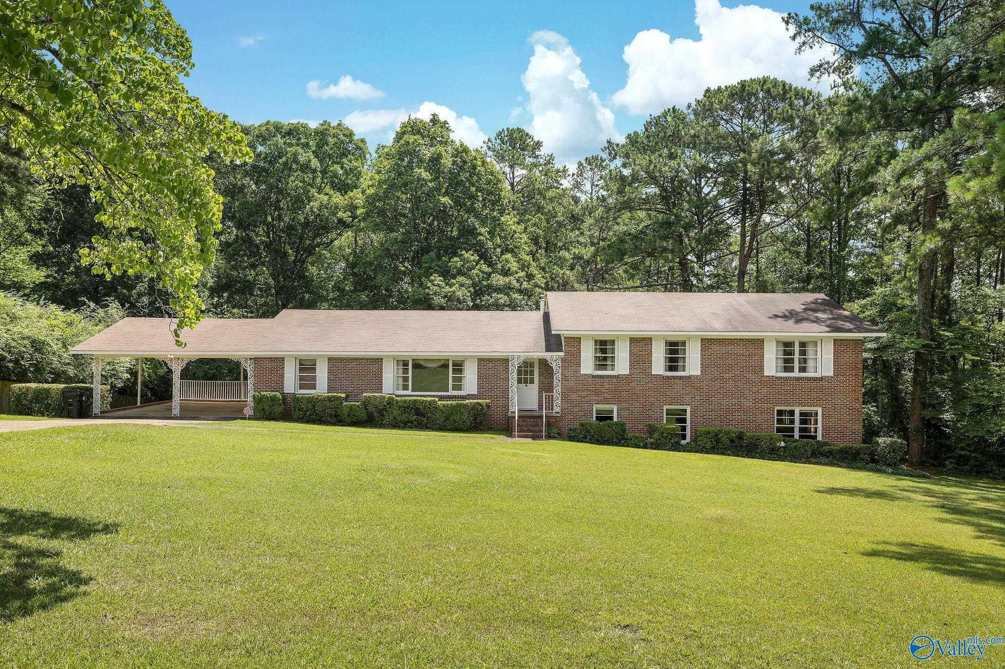 405 Shannon Circle — photo