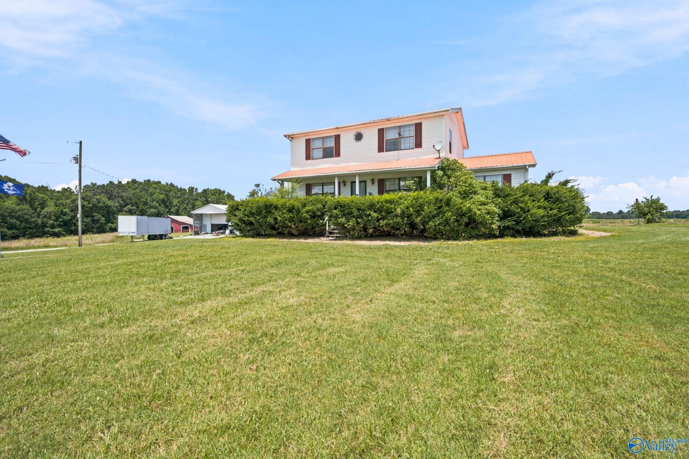 2083 County Road 66 — photo