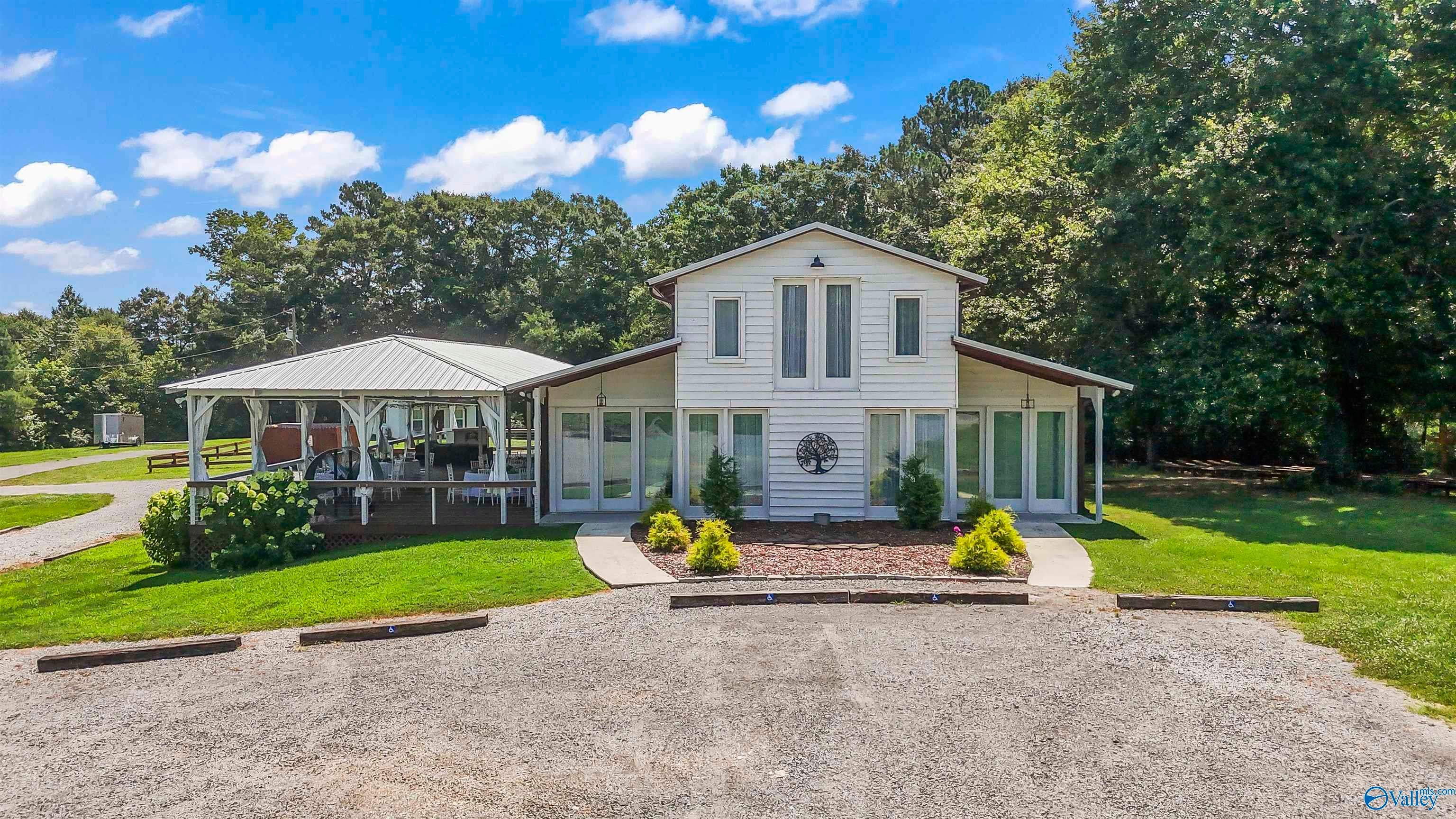 74 Gore Road — photo