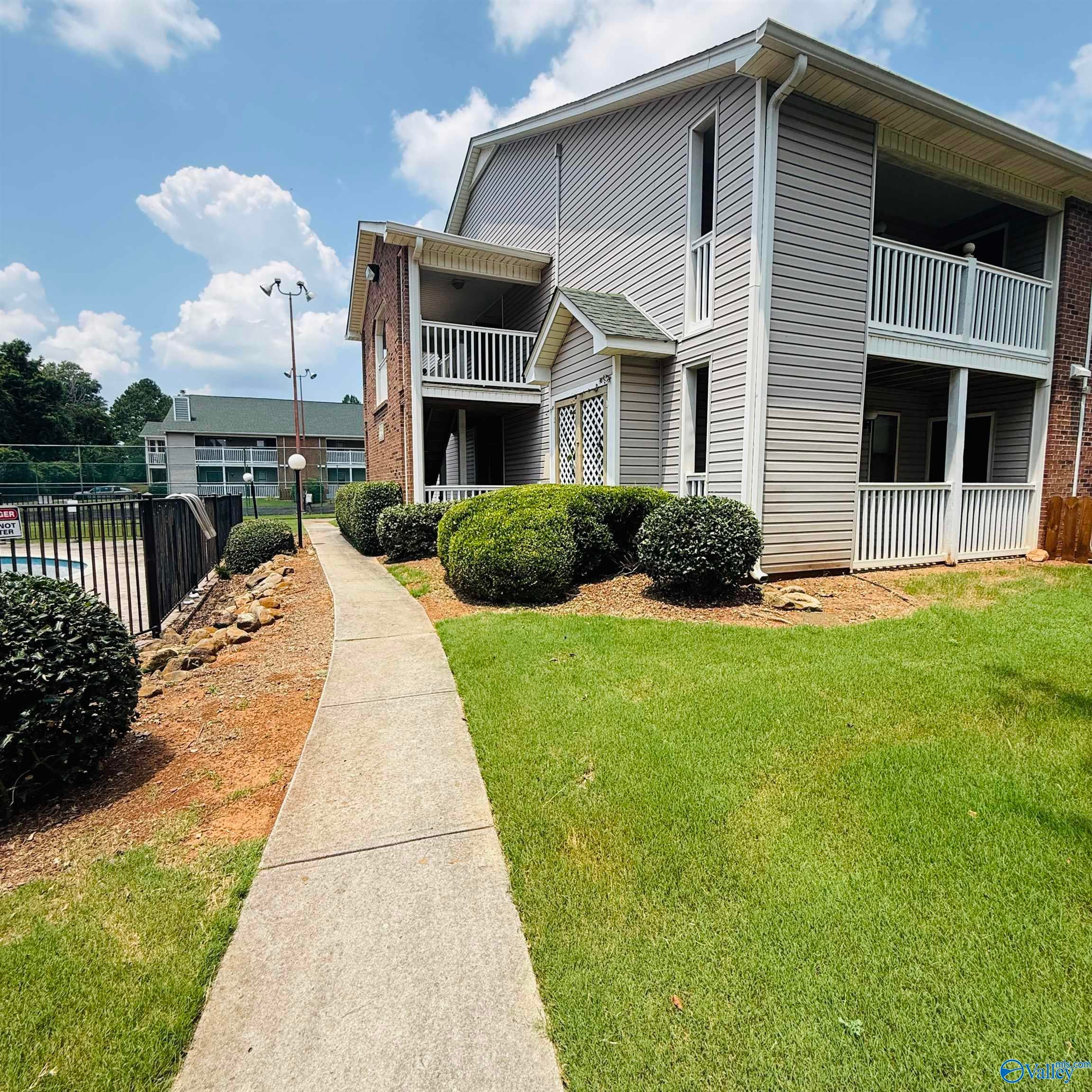 6634 G Willow Pointe Drive G — photo