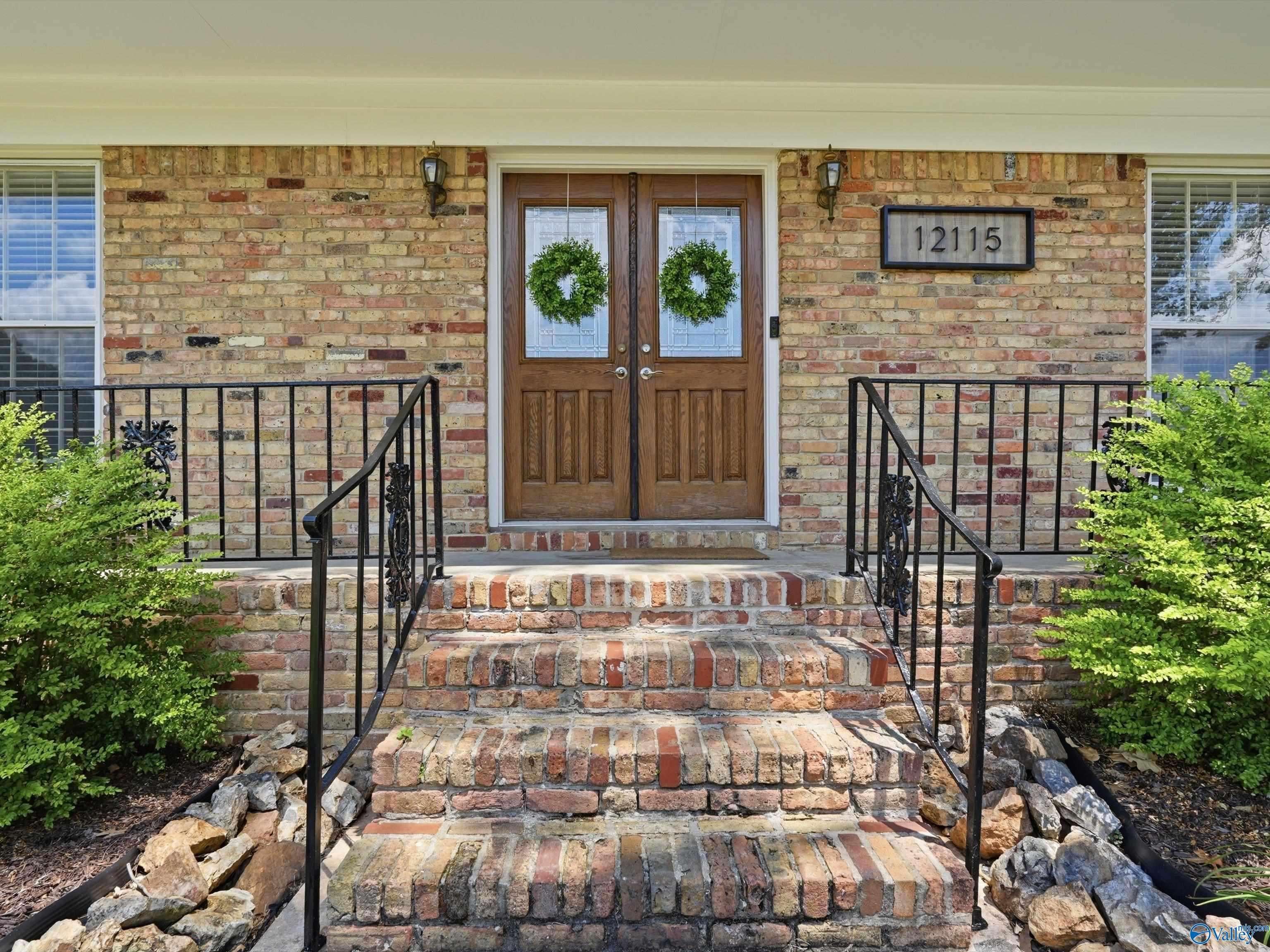 12115 Greenleaf Drive — photo