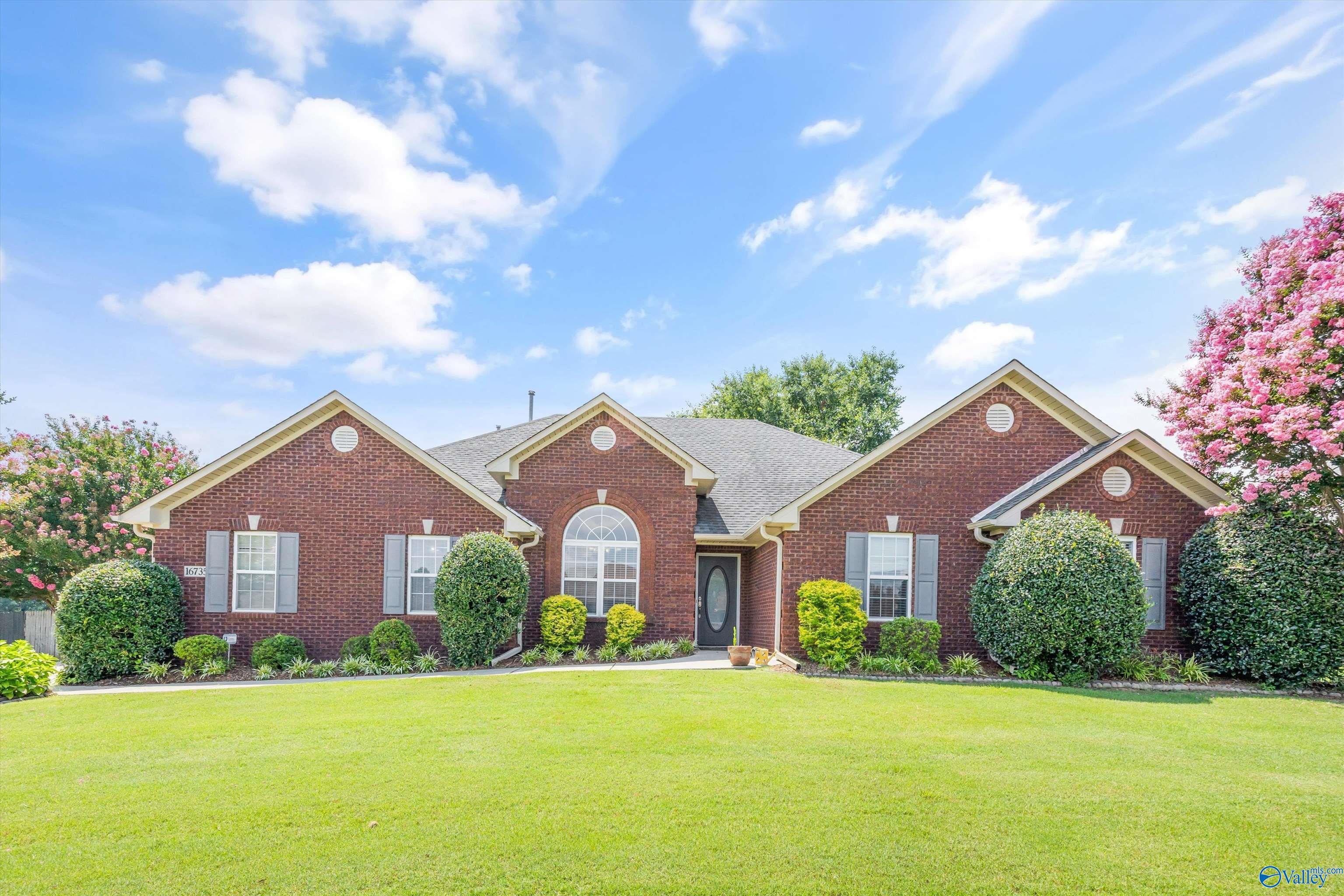 16735 Raspberry Drive, Athens, AL 35613