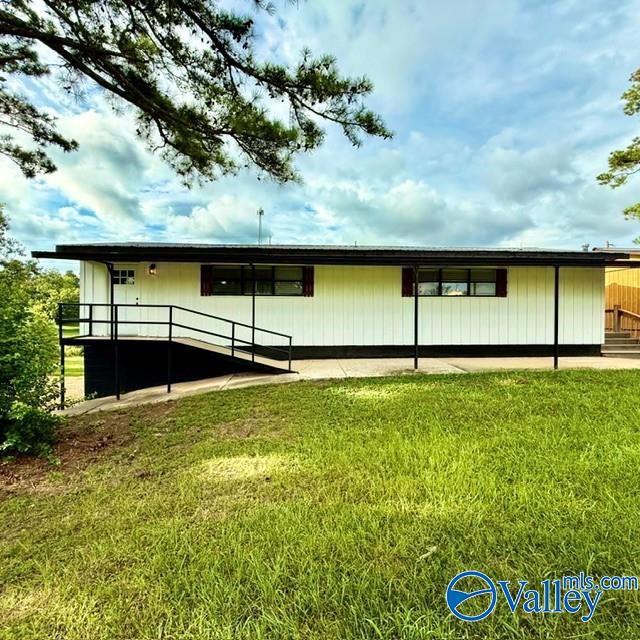 55 Bus Barn Road — photo