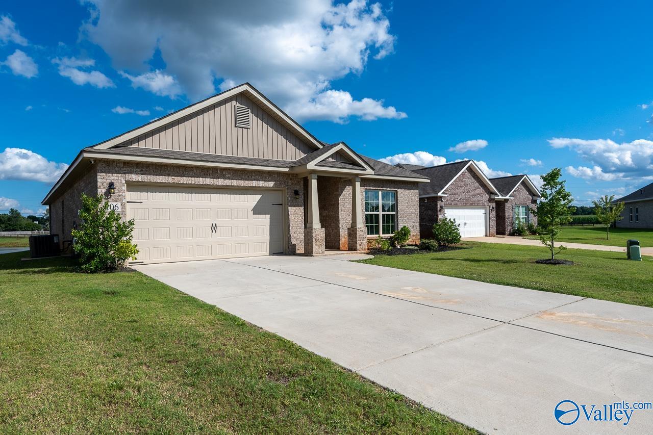 106 Elaina Grey Court — photo