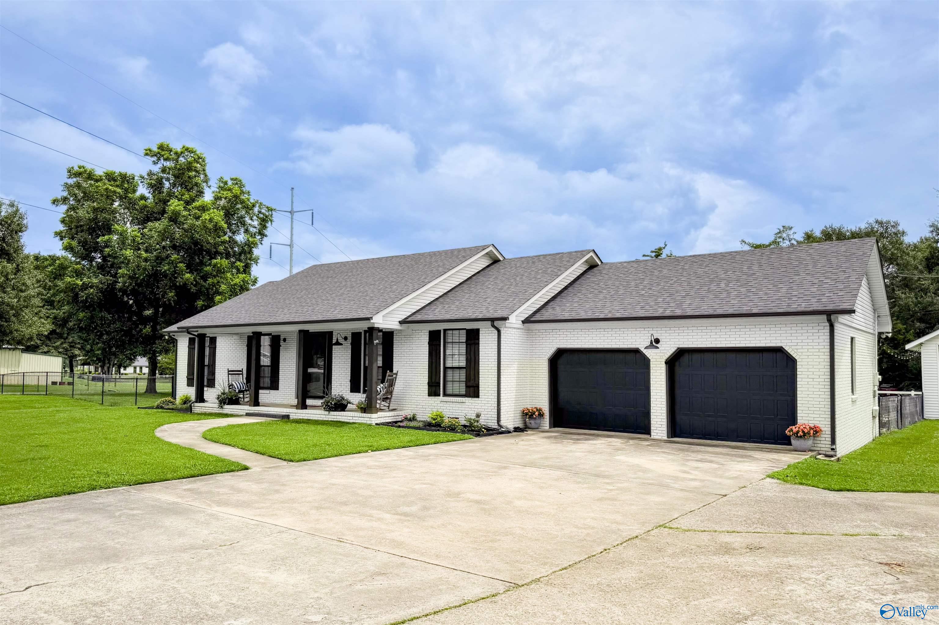 257 Lamon Drive, Decatur, AL 35603