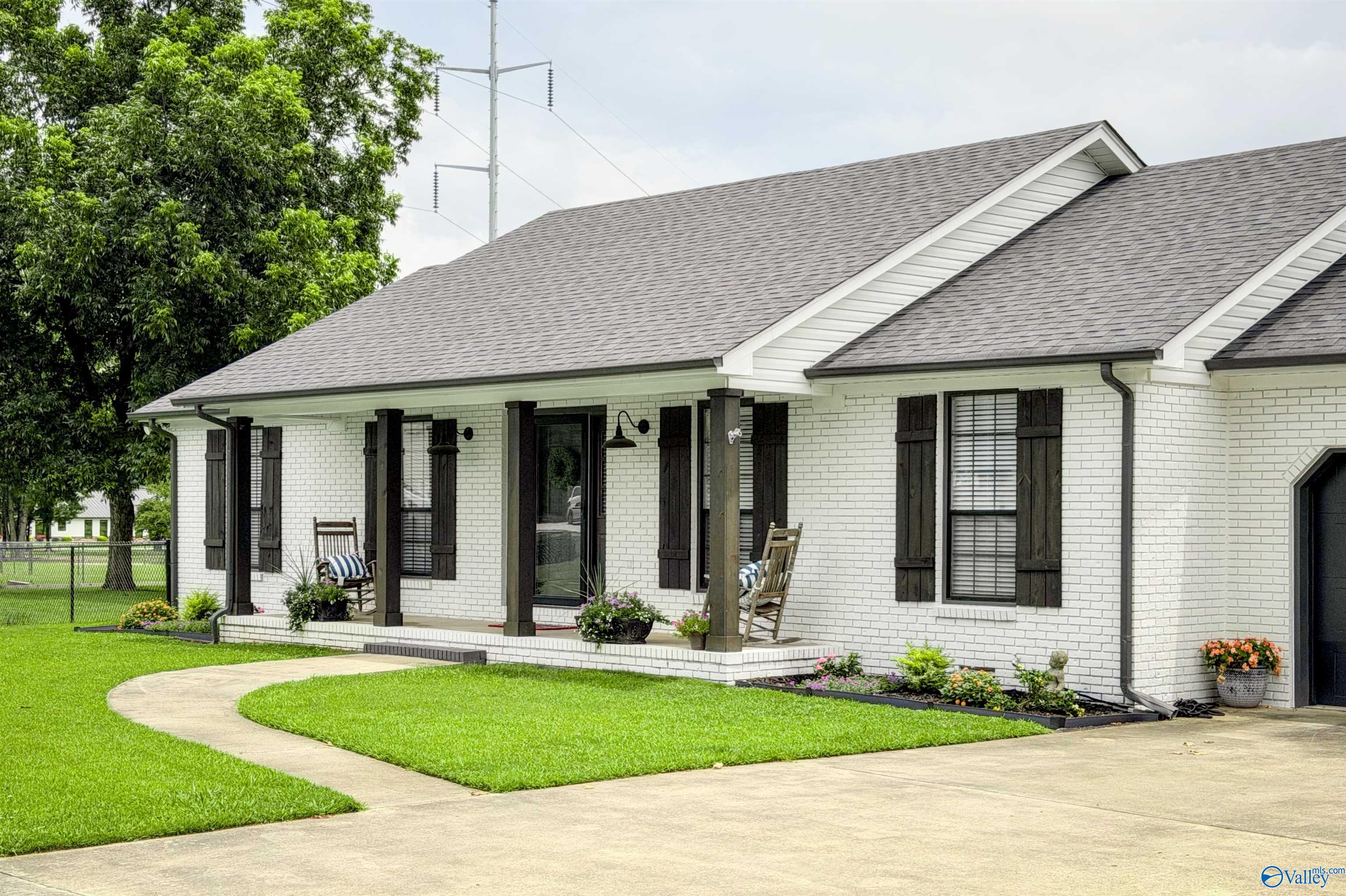 257 Lamon Drive, Decatur, AL 35603 — photo 2