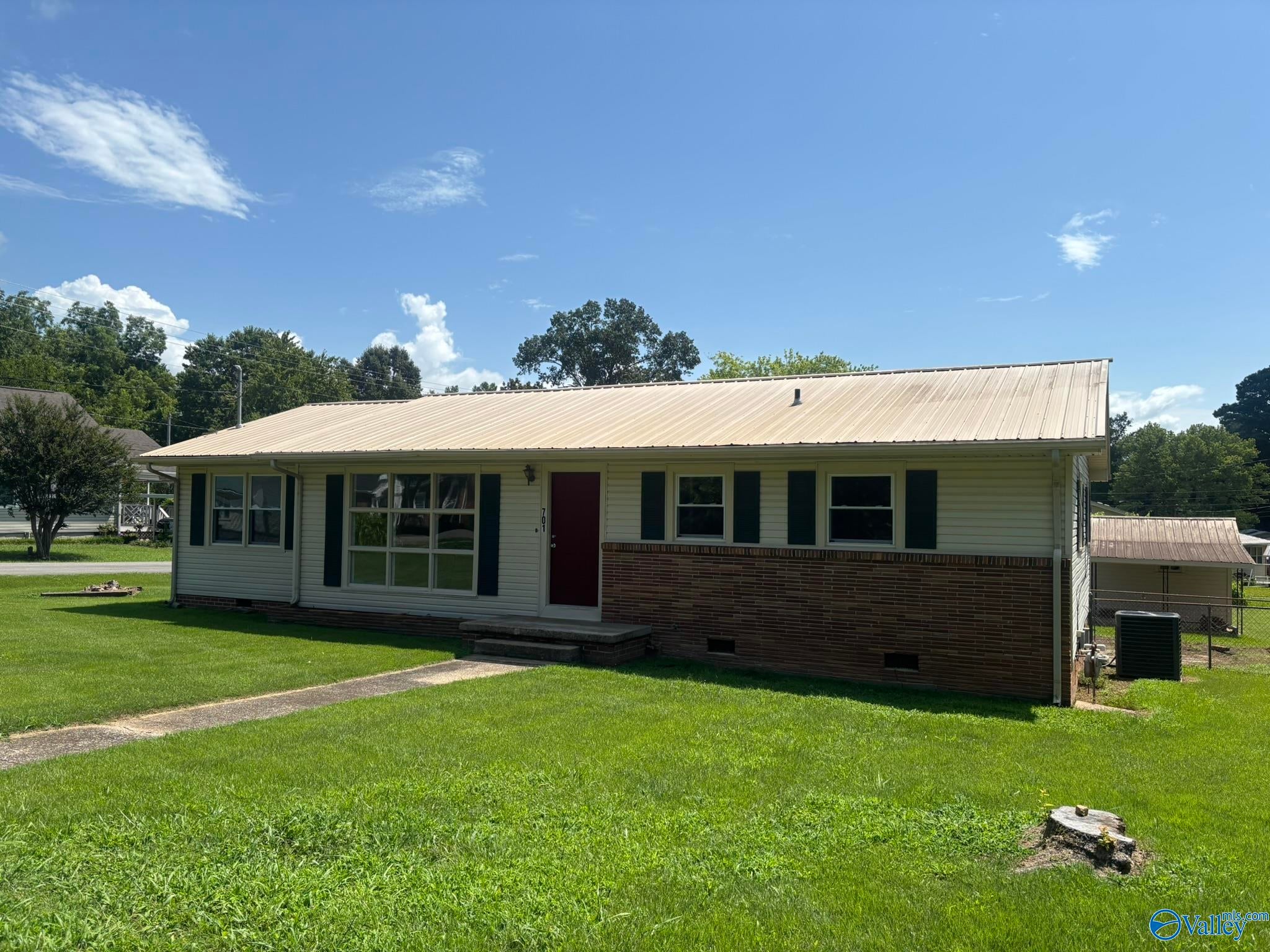 701 Scott Street — photo