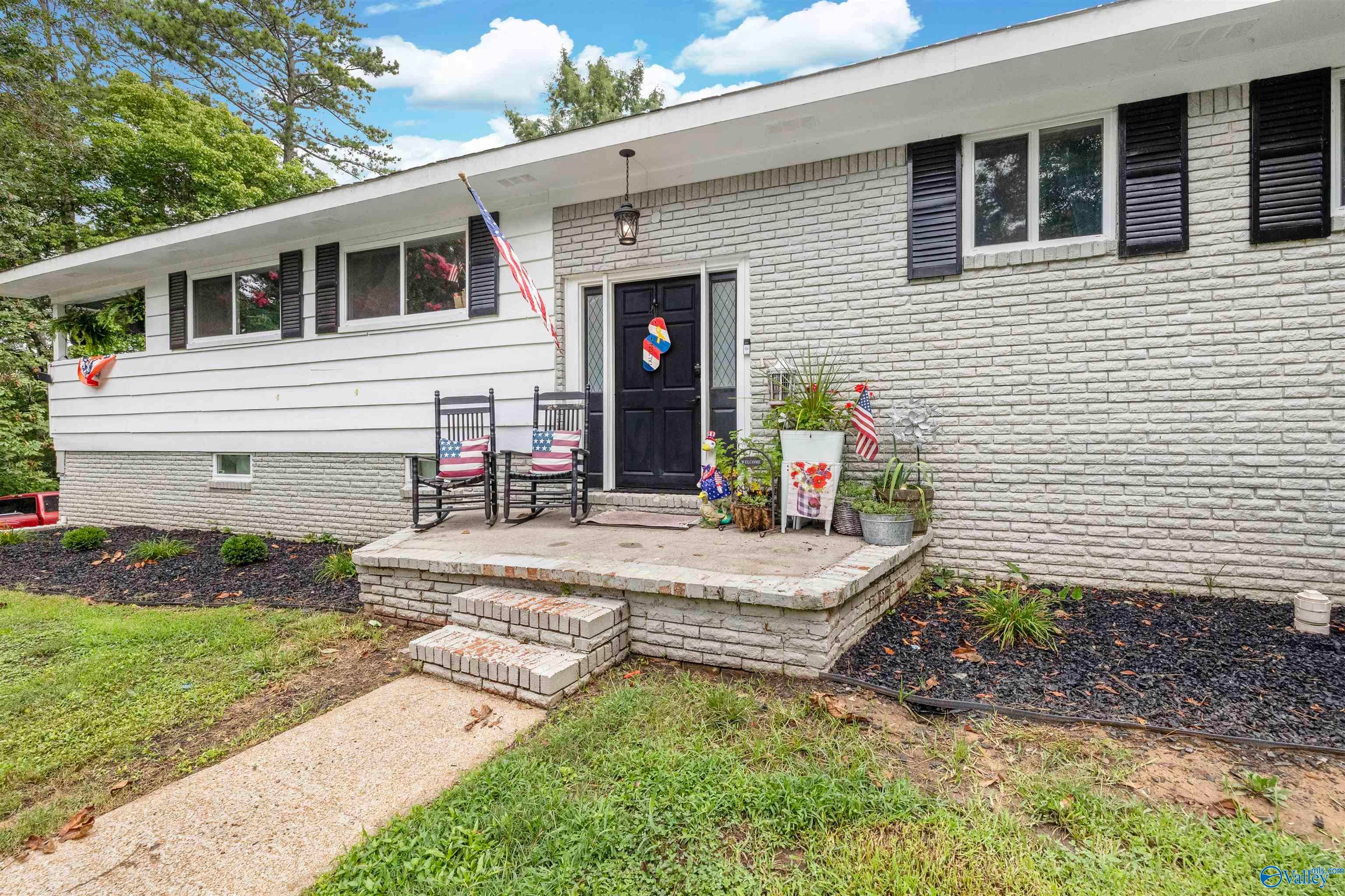 509 Shadylane Circle SW — photo