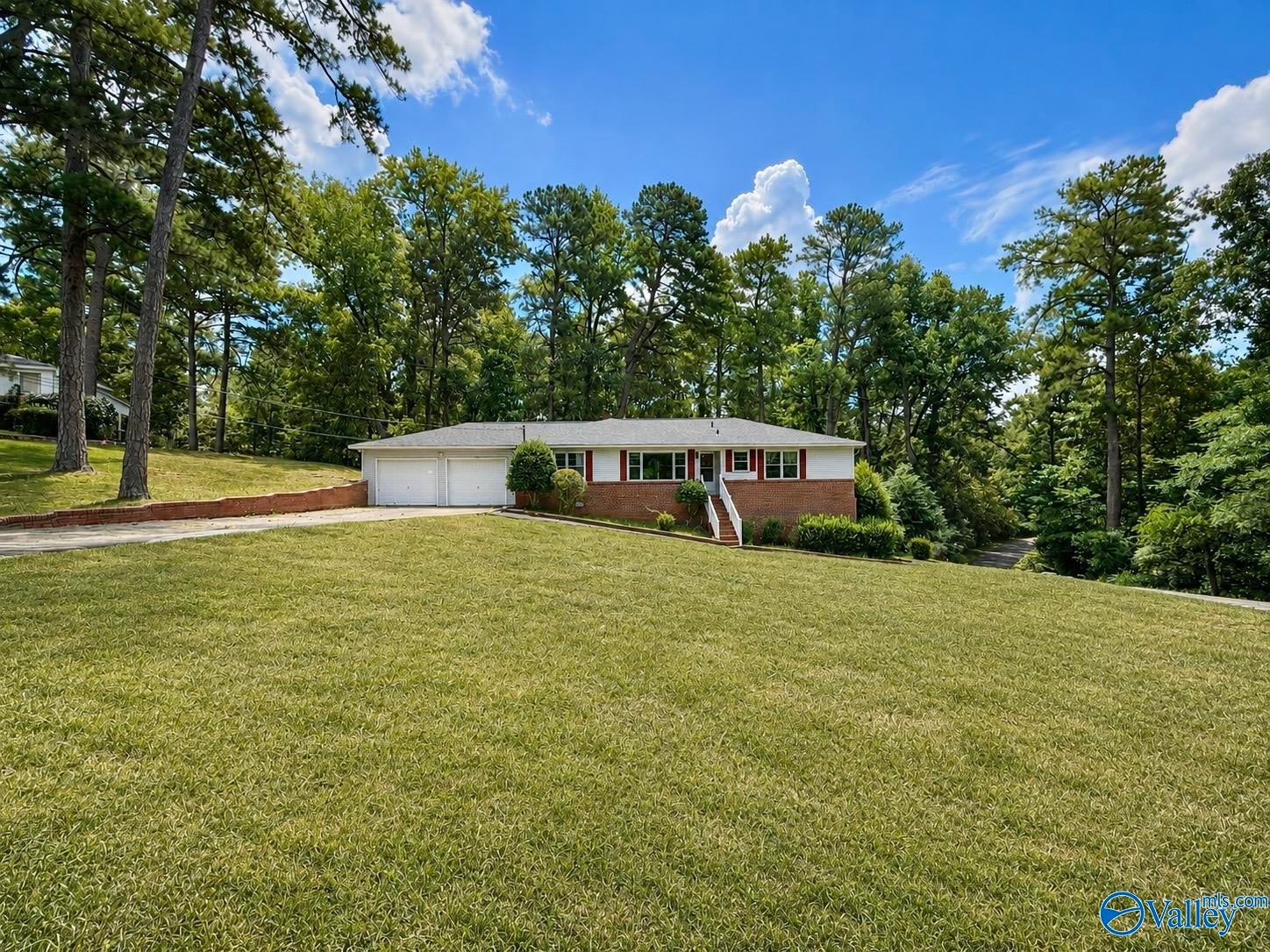 2401 Red Oak Road — photo