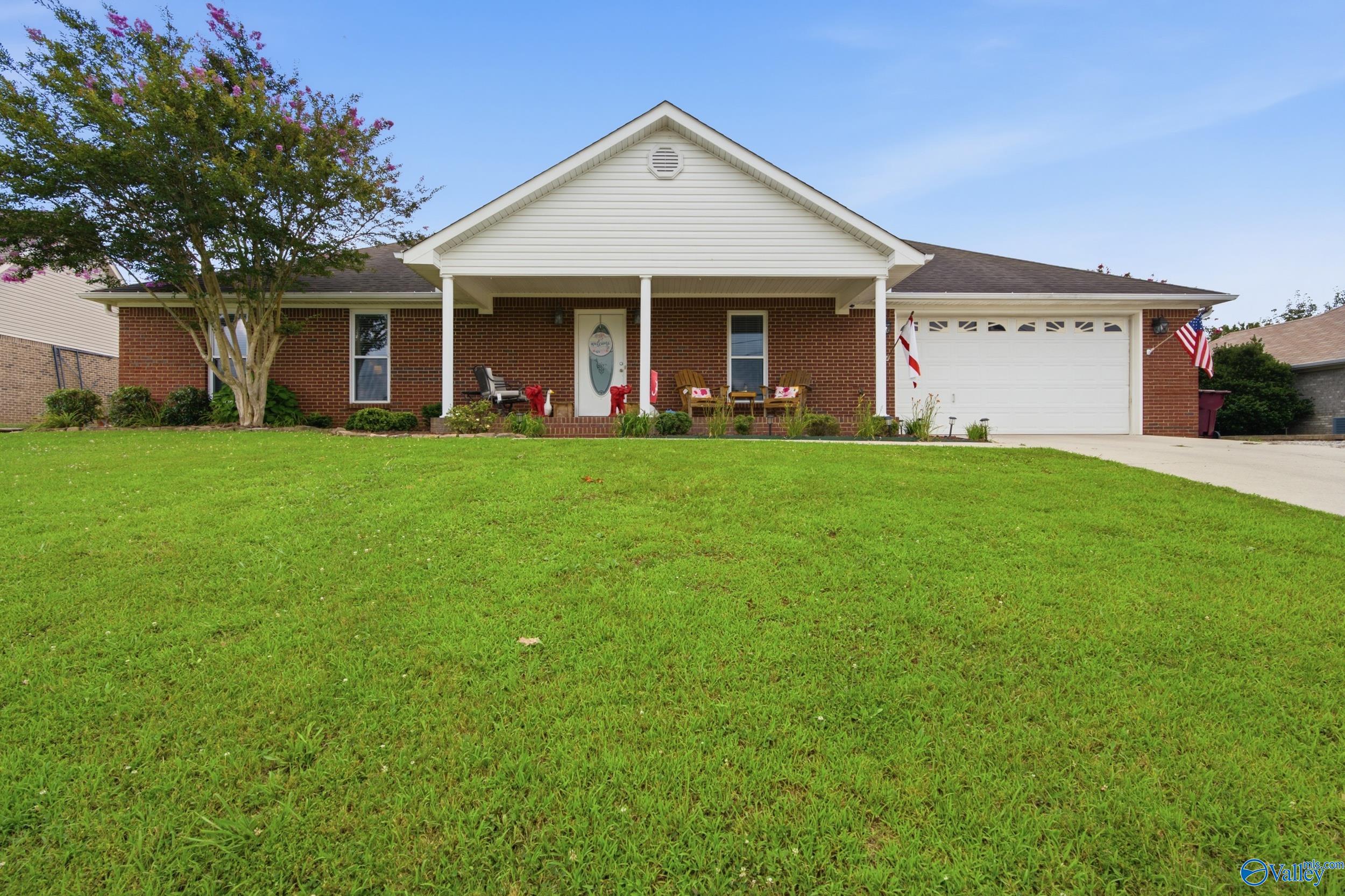 18045 Belmont Circle — photo