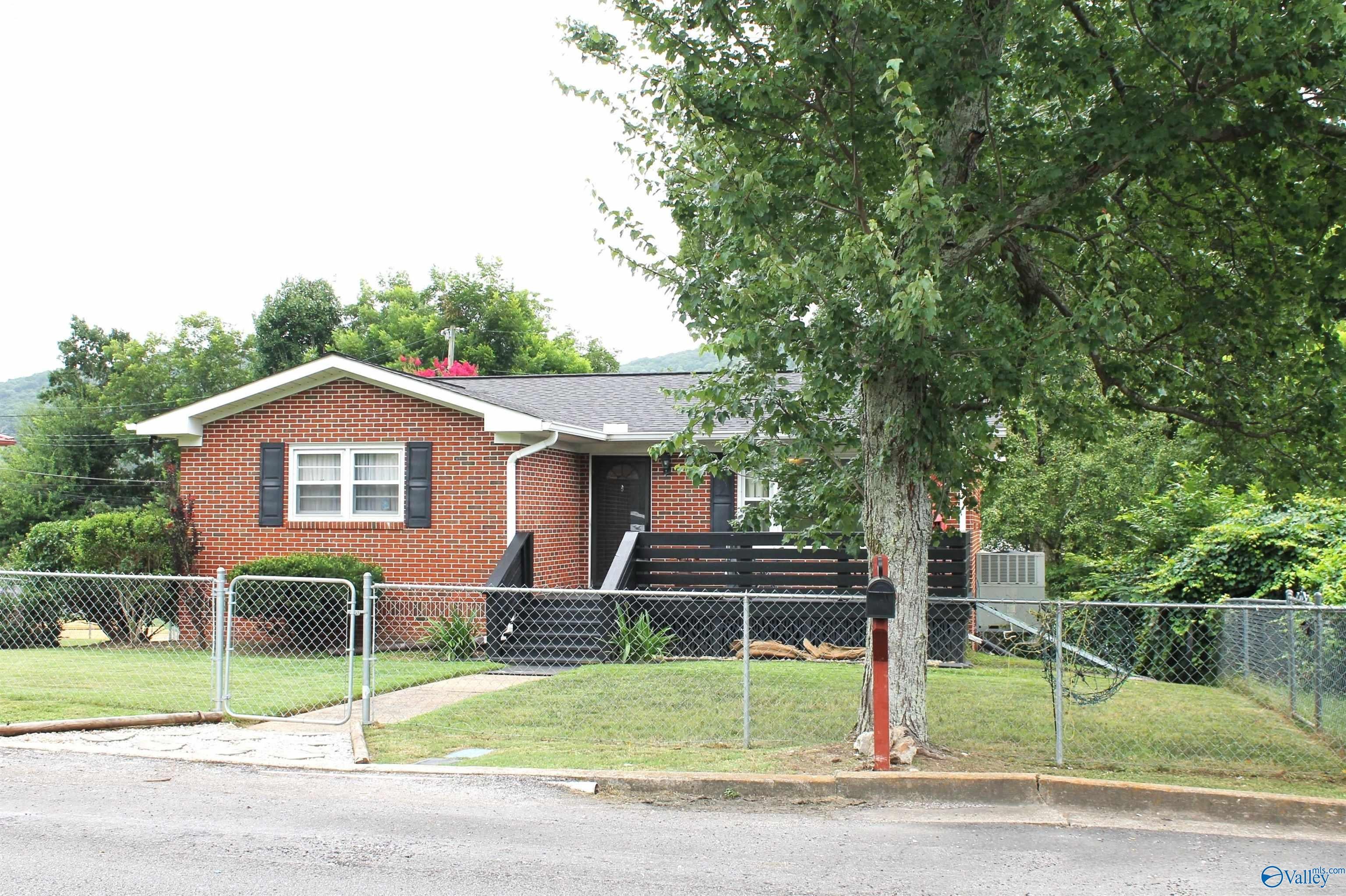 1703 Alabama Avenue NW — photo