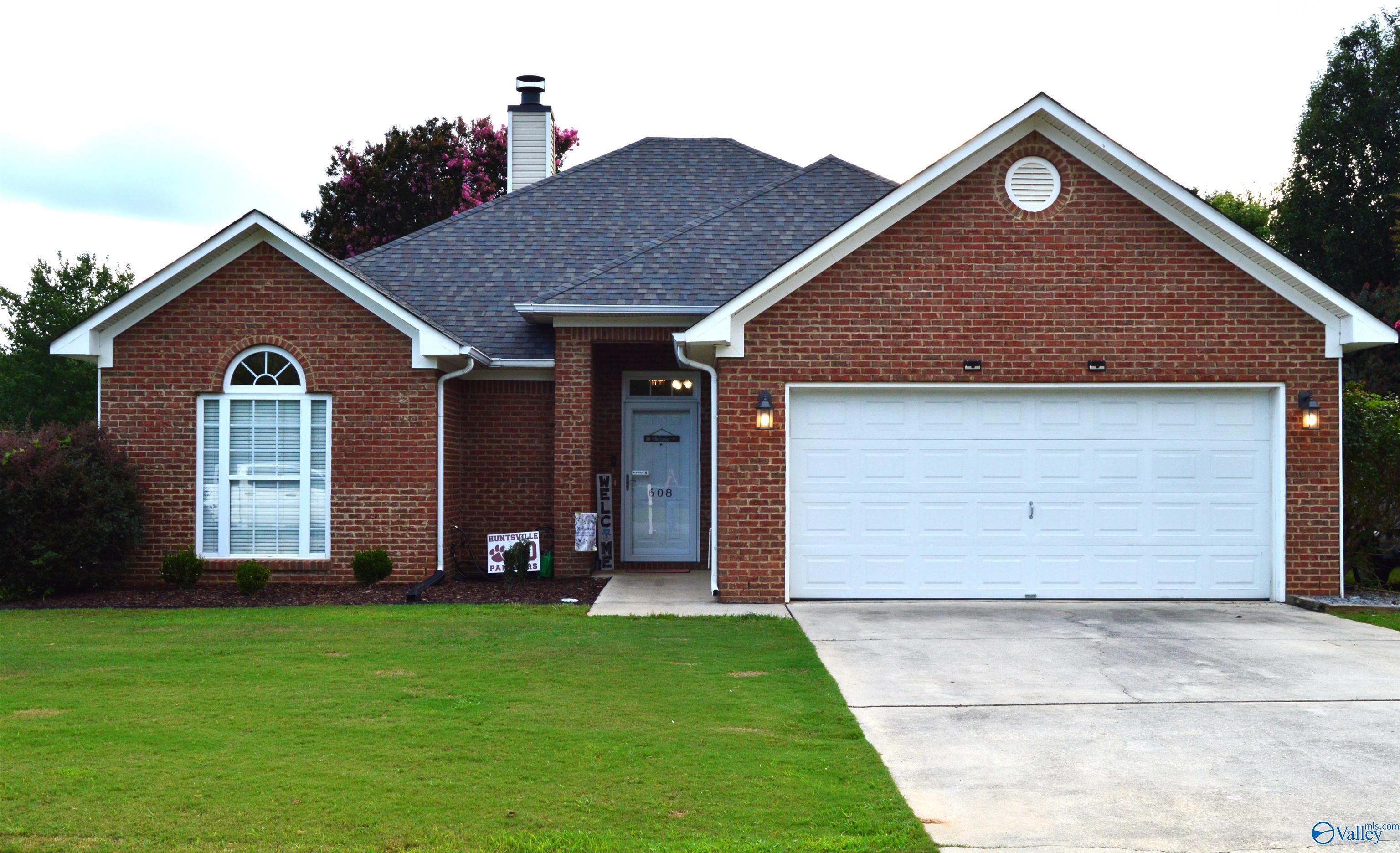 608 Wade Road SE — photo