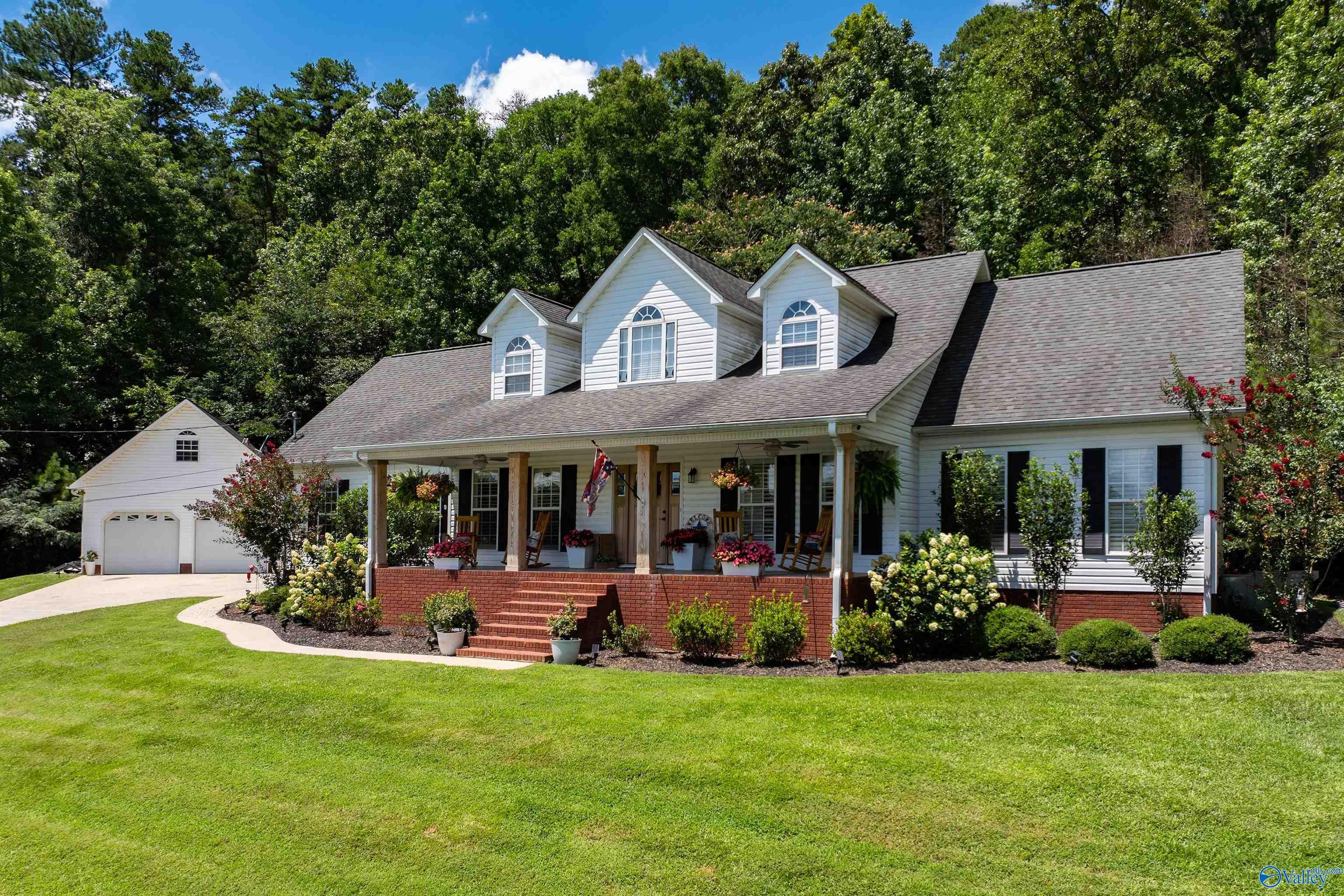 116 Woodhaven Drive — photo