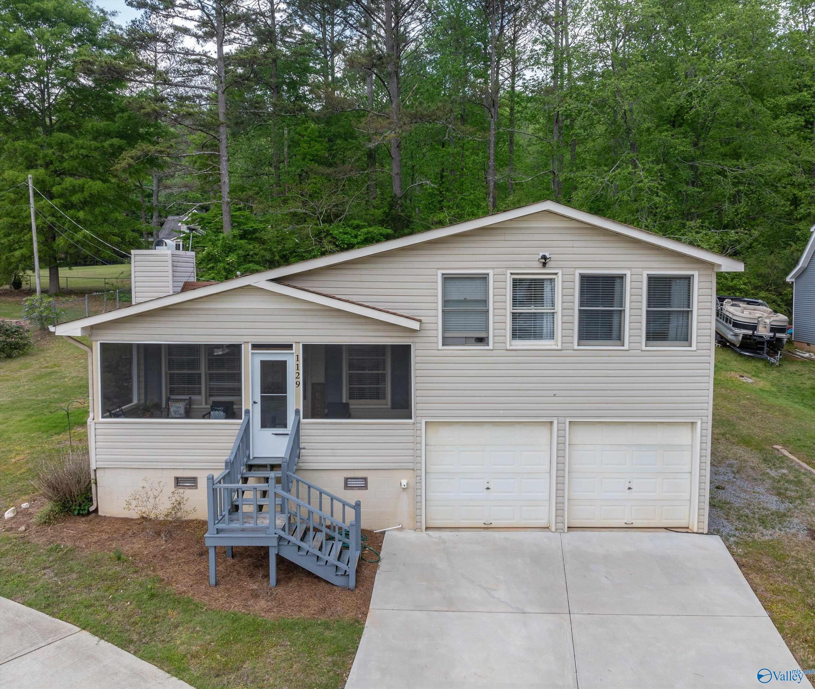 1129 Honeycomb Road — photo