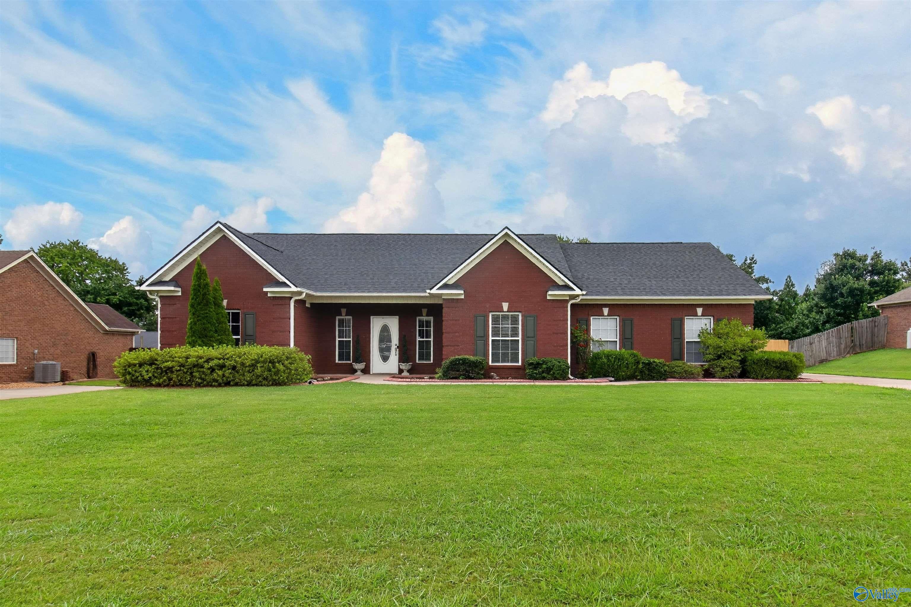 112 Fawn Forest Drive — photo