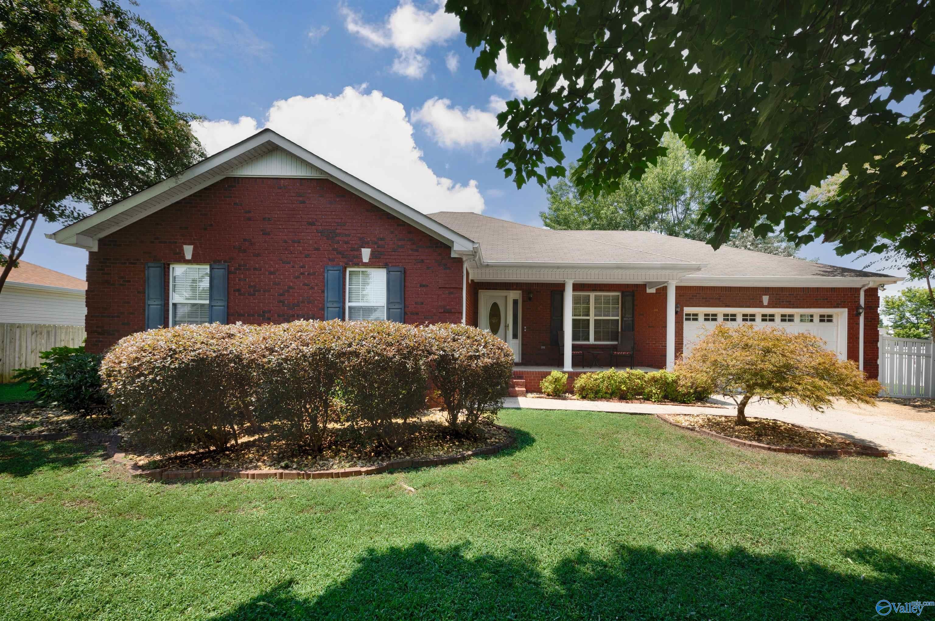 1702 Bellview Drive — photo