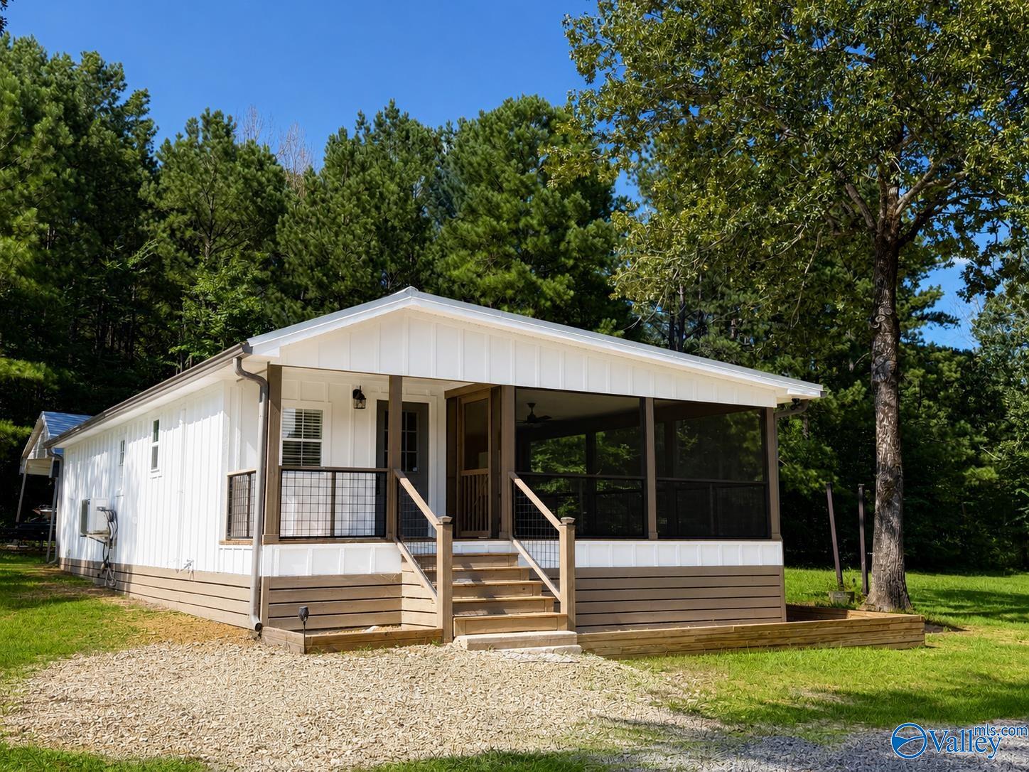 606 County Road 478 — photo