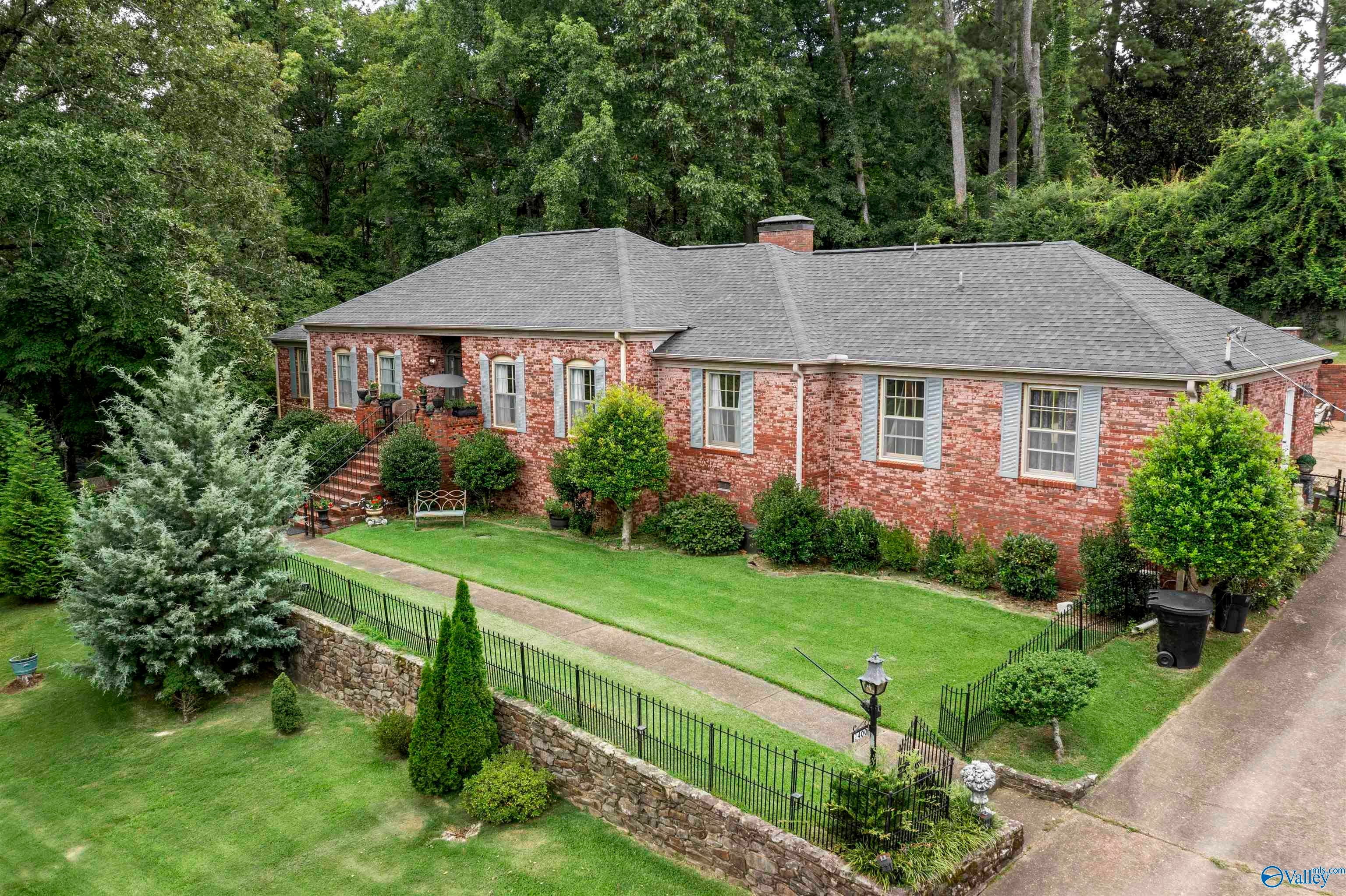 2400 Red Oak Road — photo