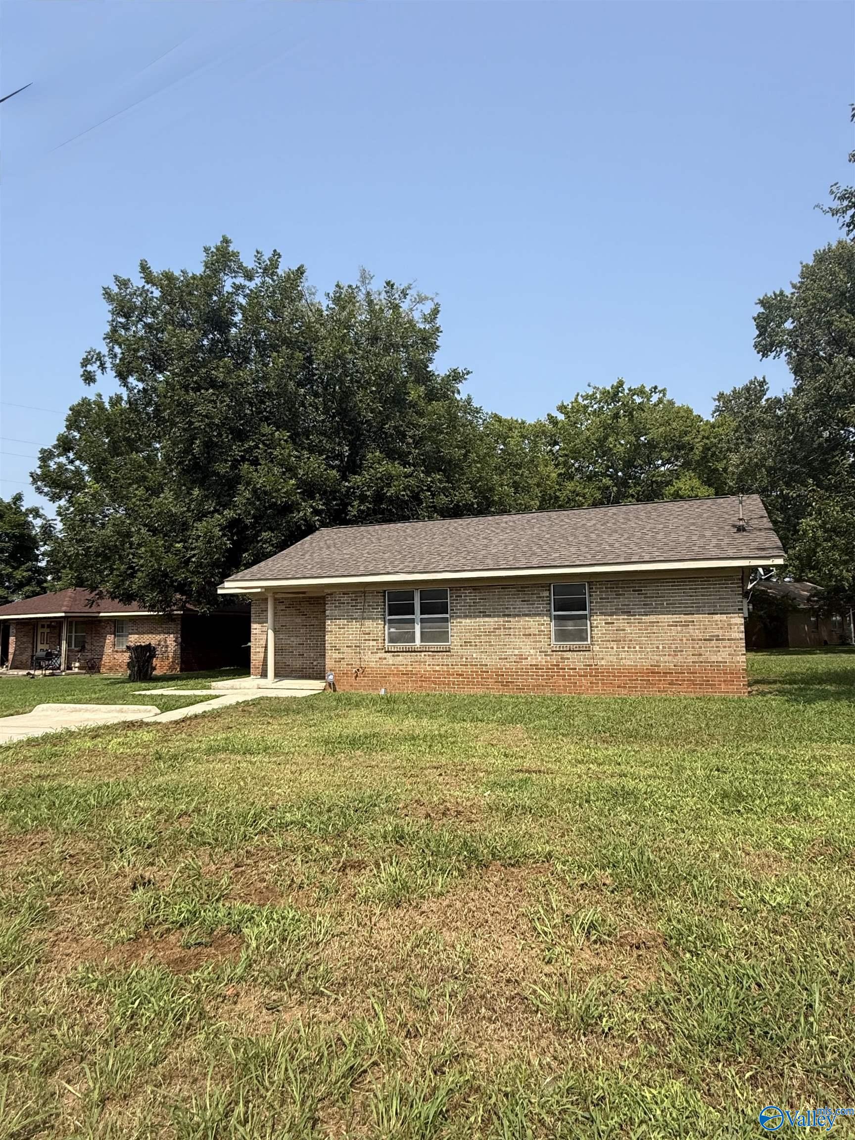 102 Elm Court NE, Decatur, AL 35601 — photo 2