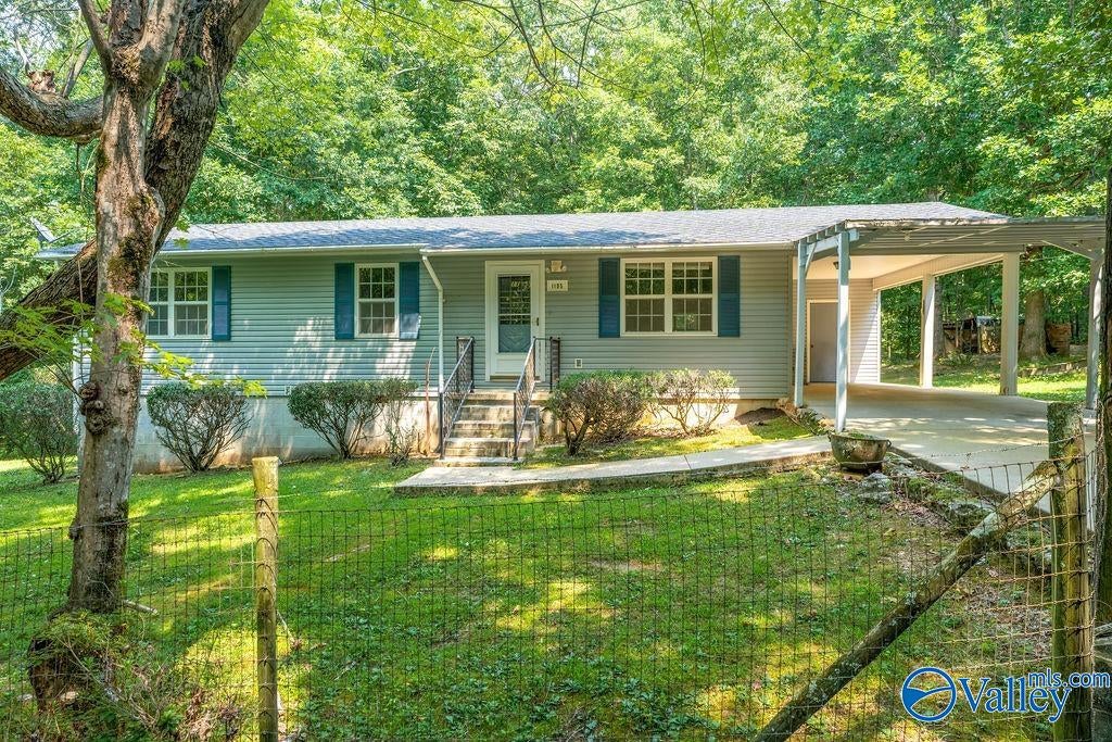 1195 Greenbriar Drive — photo