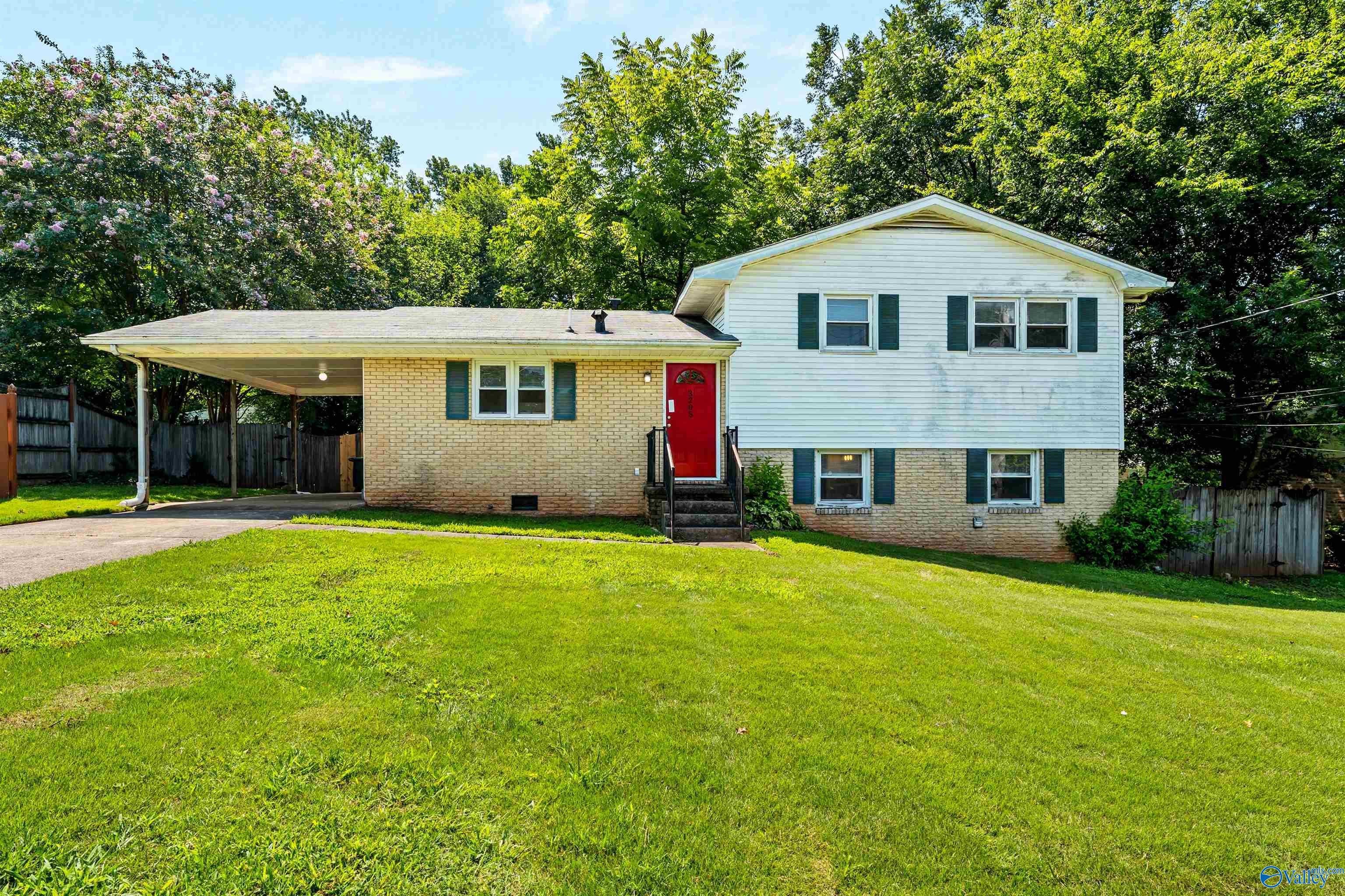 3205 Sweetbriar Road NW — photo