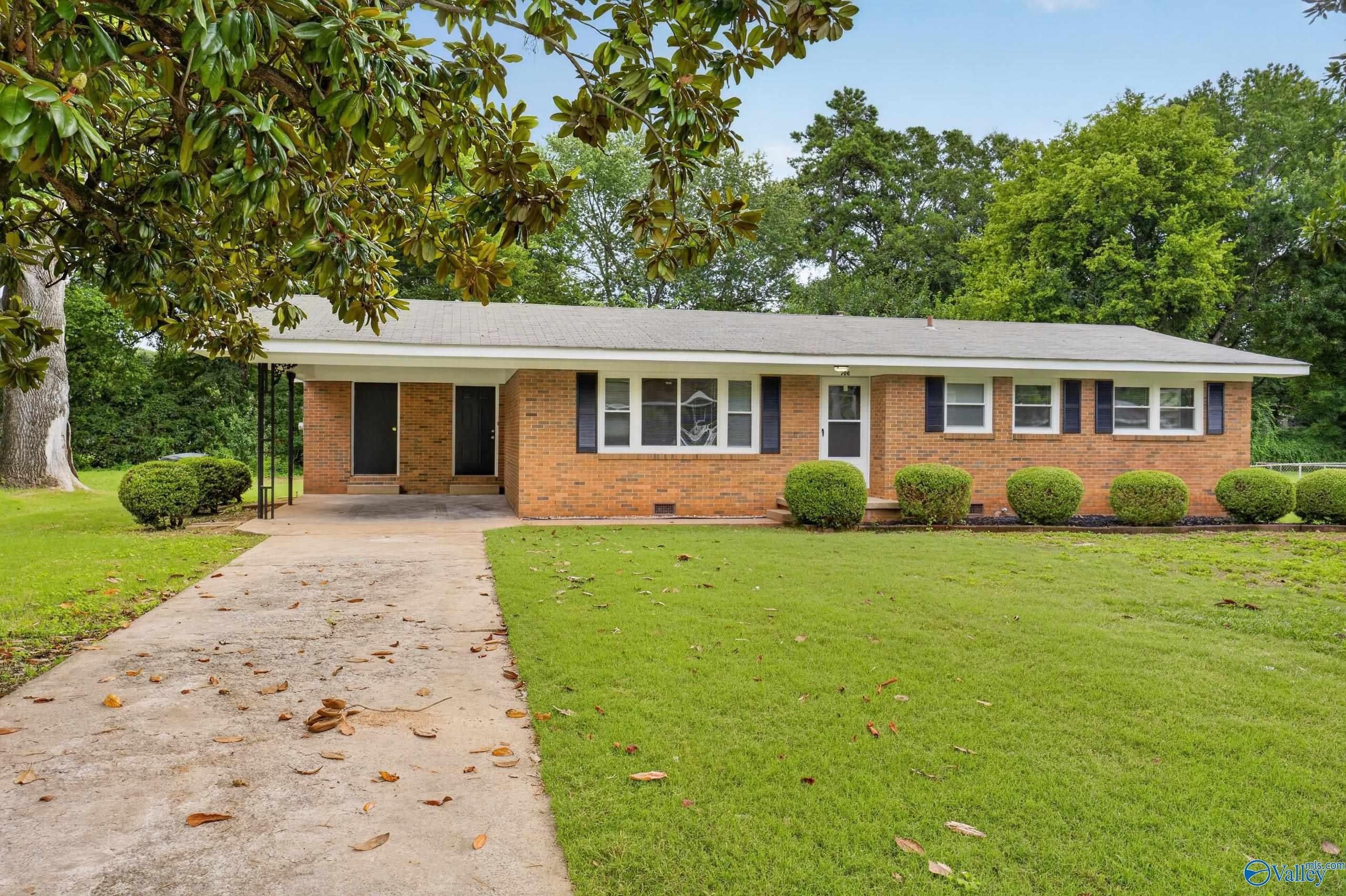 706 Marion Drive — photo