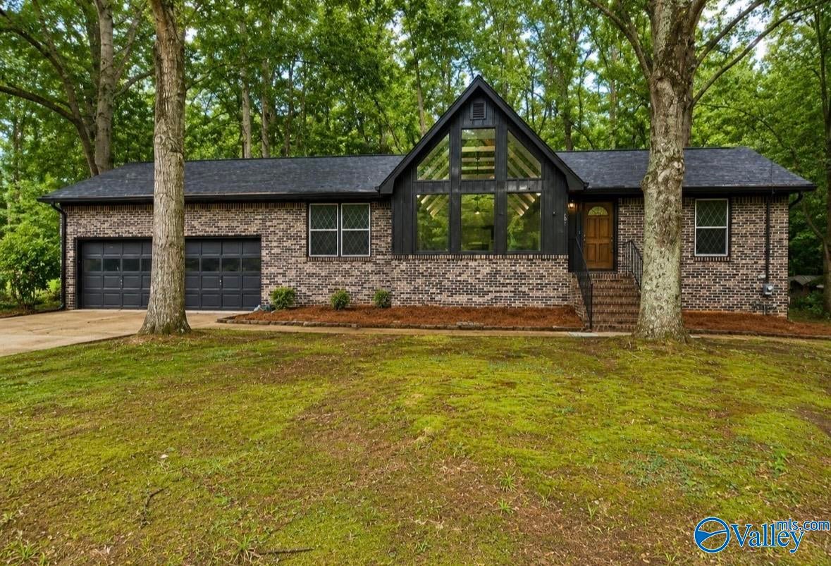 106 Guinivere Drive — photo