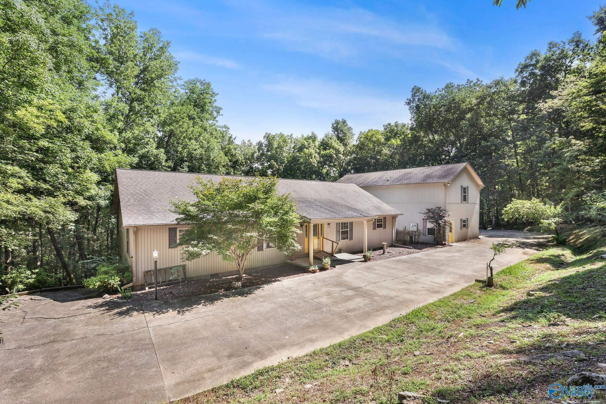 475 South Green Mountain Road — photo