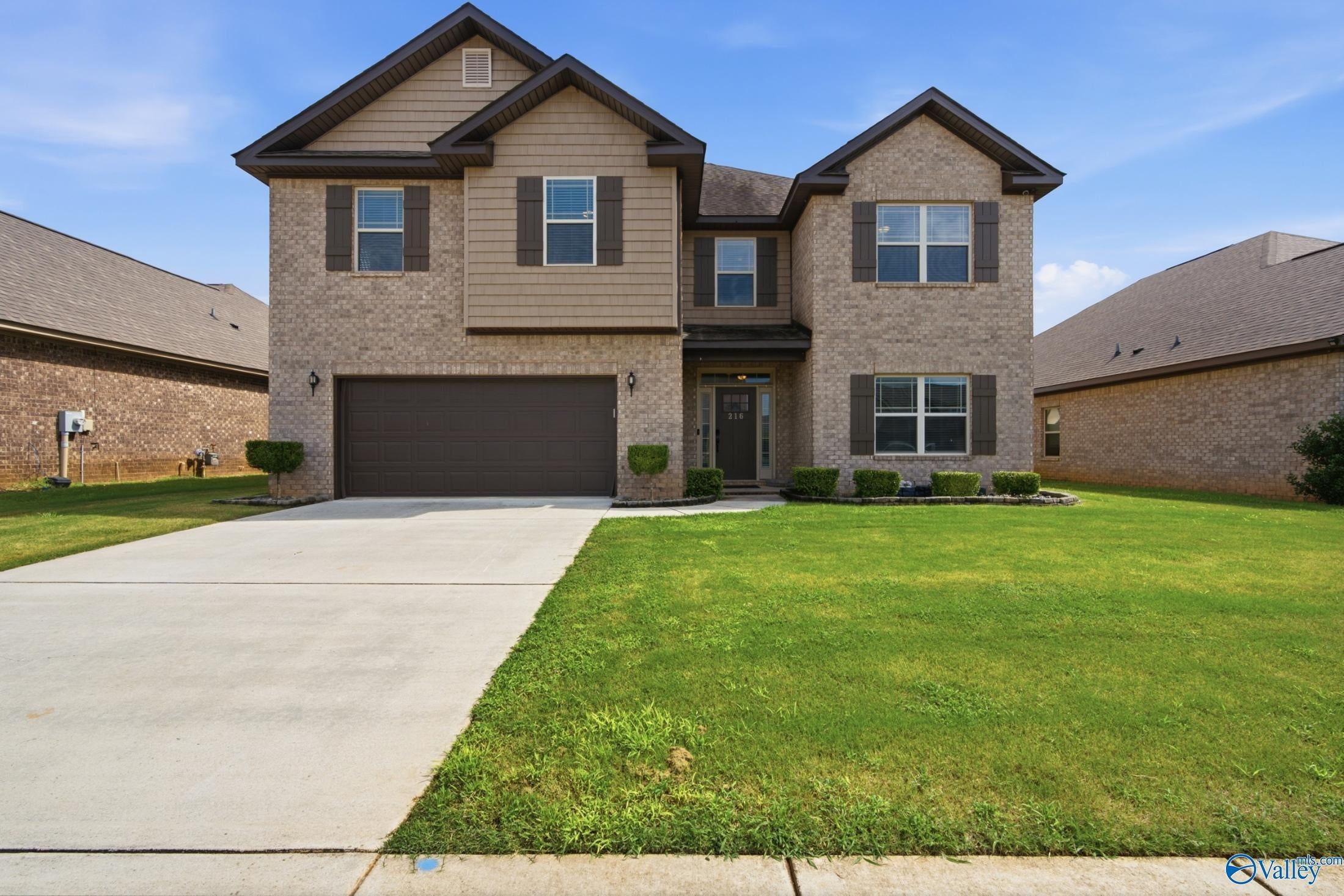216 Iron Circle — photo