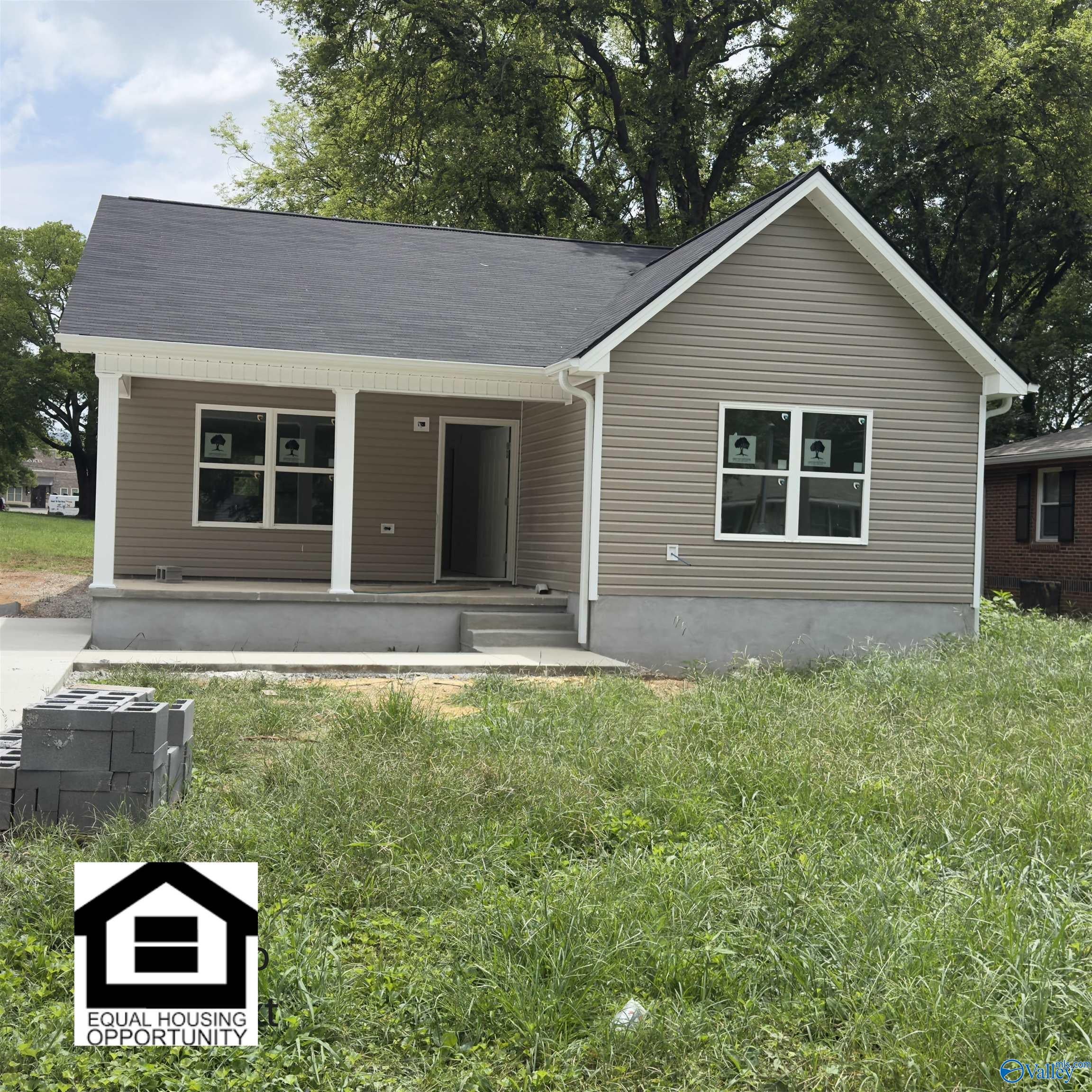 2216 Kildare Street — photo