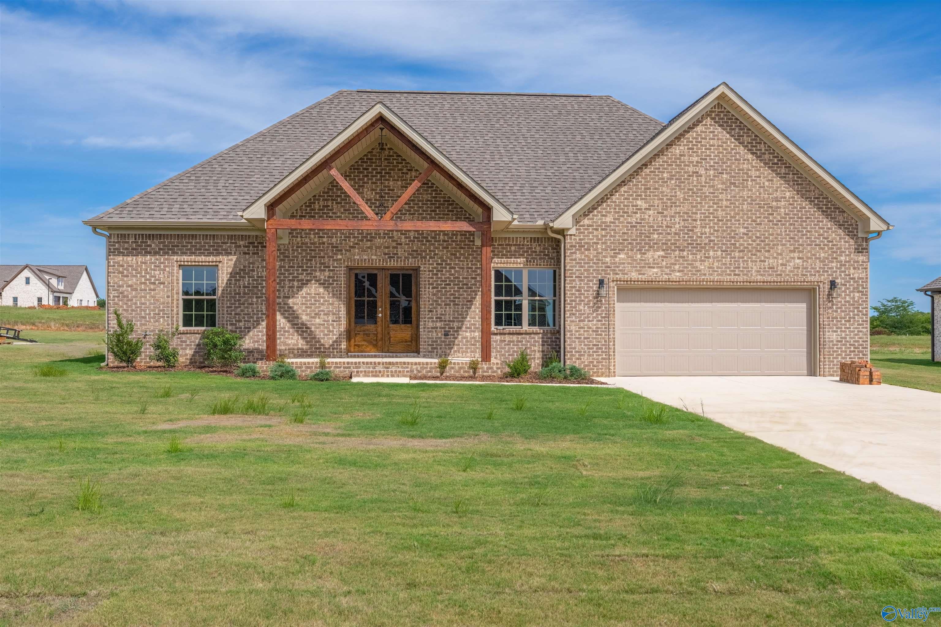 251 Hummingbird Way — photo