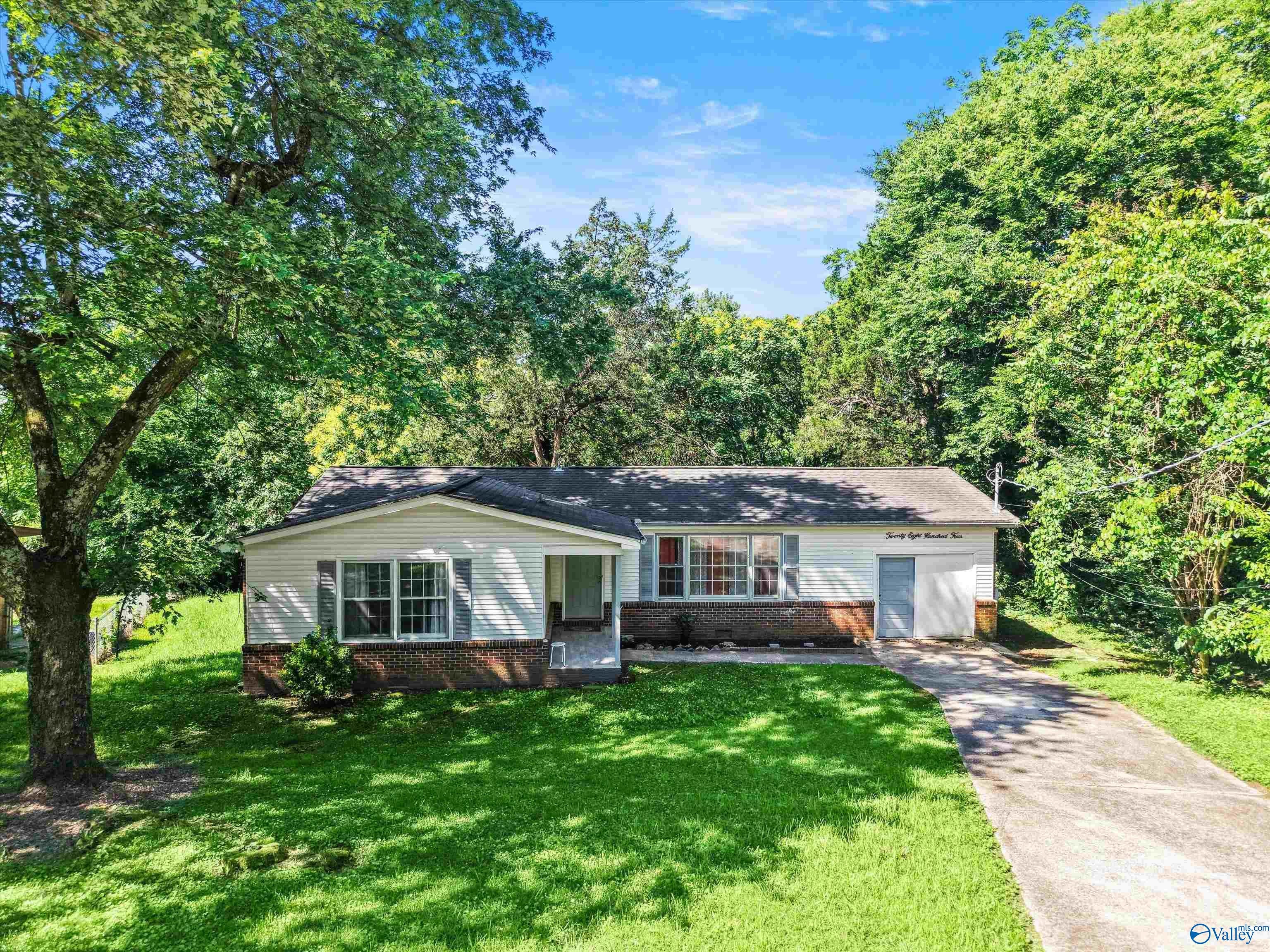 2804 Coosa Circle — photo