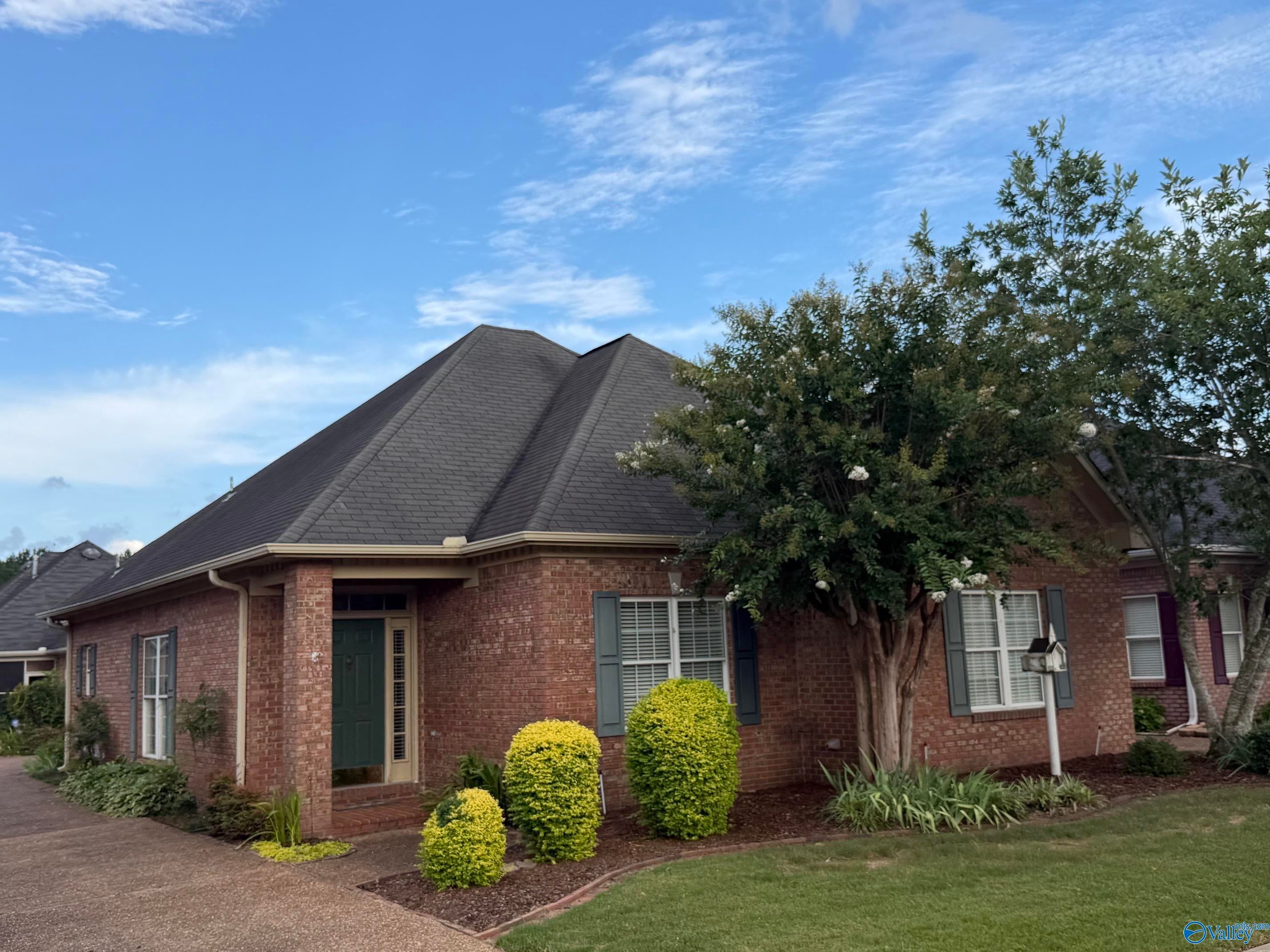 3704 Neches Court — photo