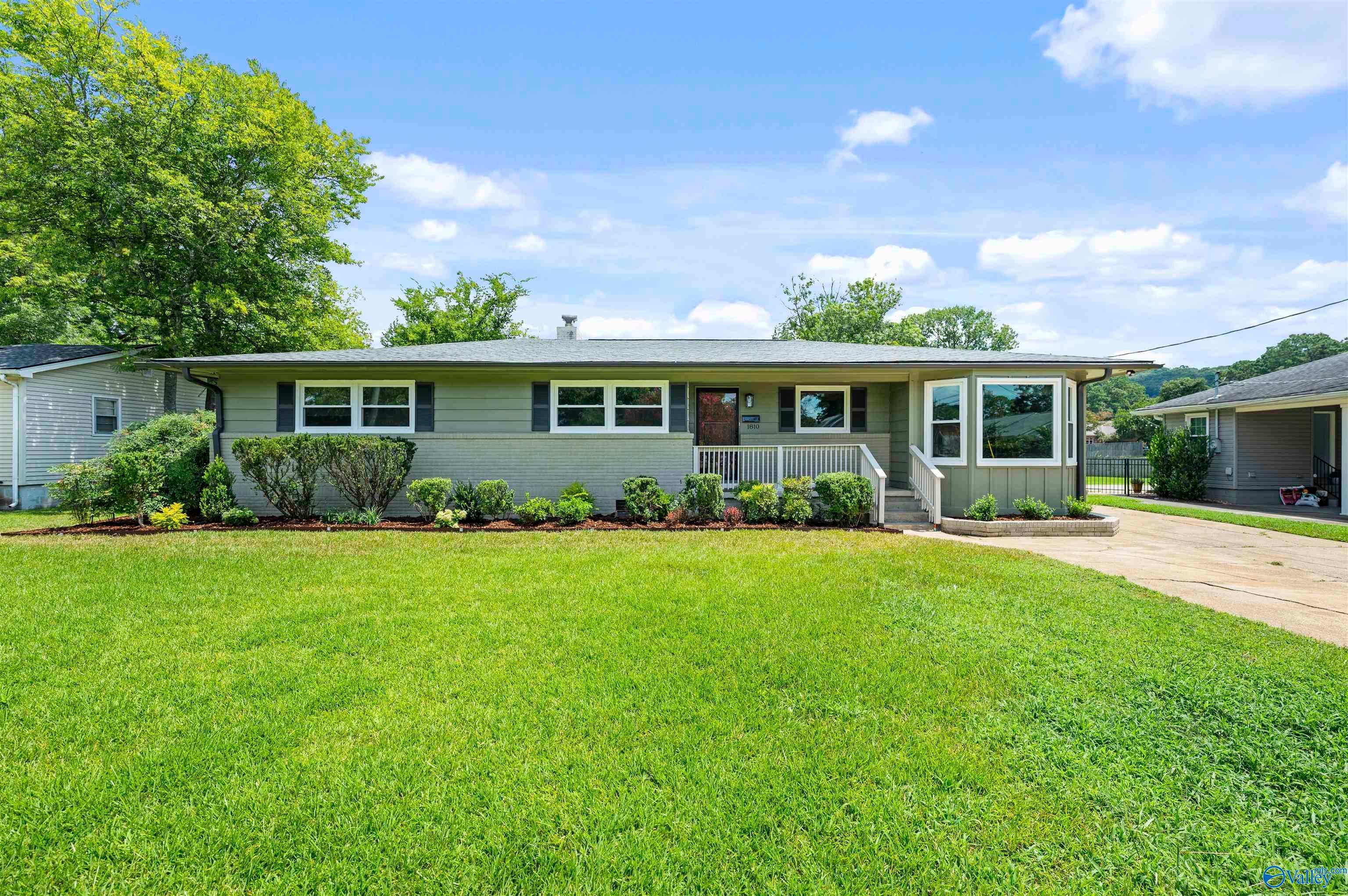 1810 Ballard Drive SE — photo